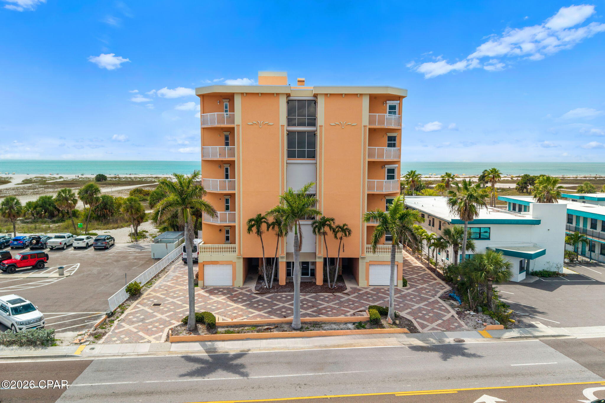 Listing photo id 1 for 11270 Gulf Boulevard # 5
