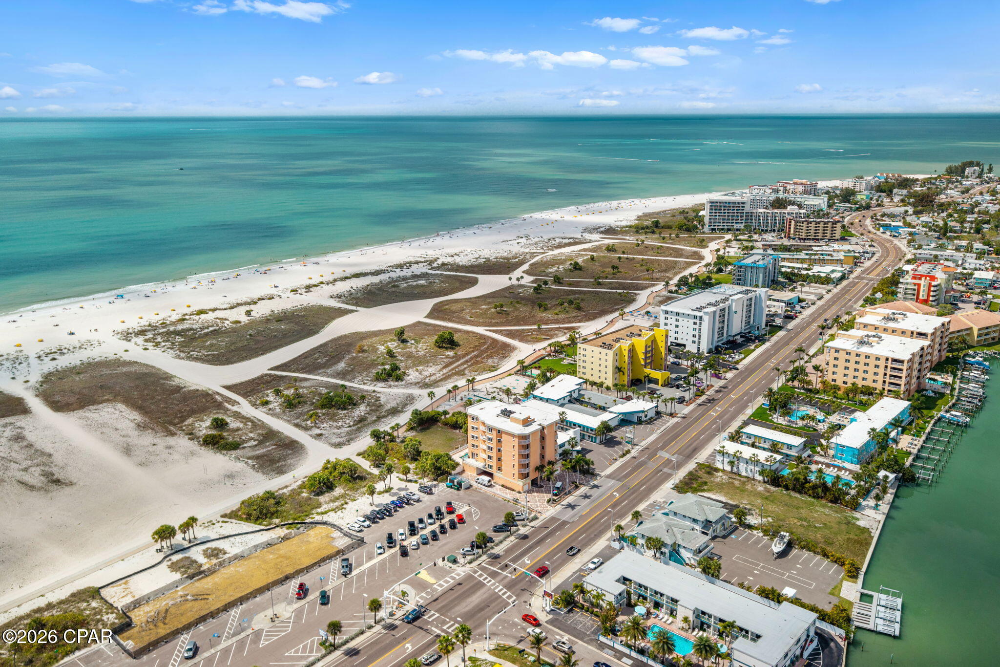 Listing photo id 18 for 11270 Gulf Boulevard # 5