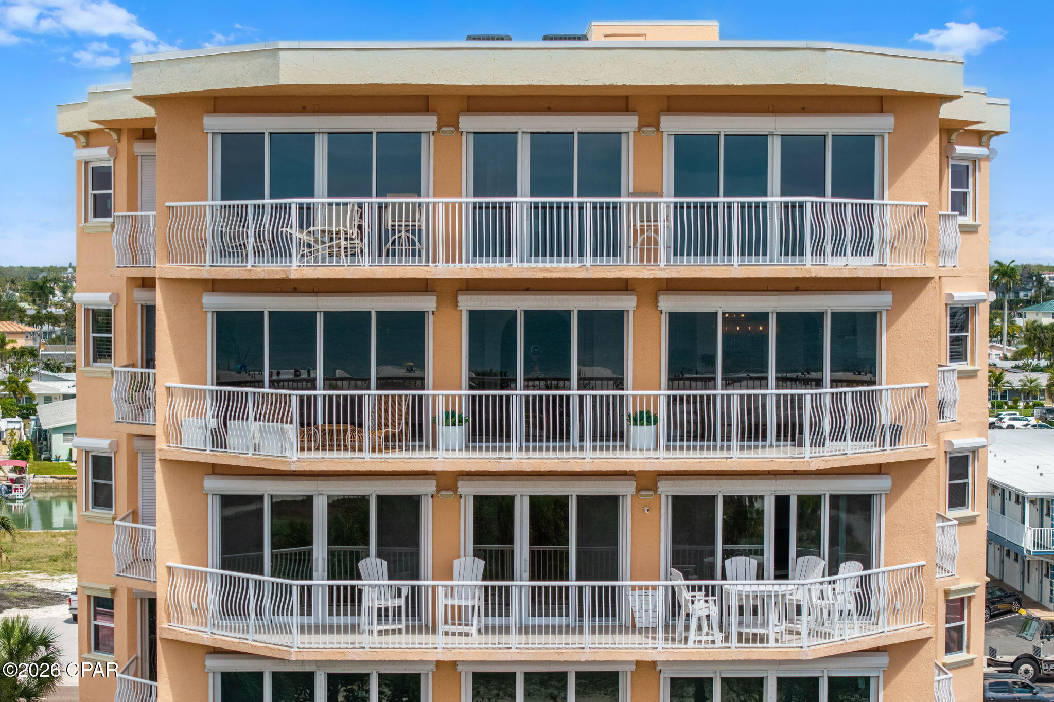 Listing photo id 21 for 11270 Gulf Boulevard # 5