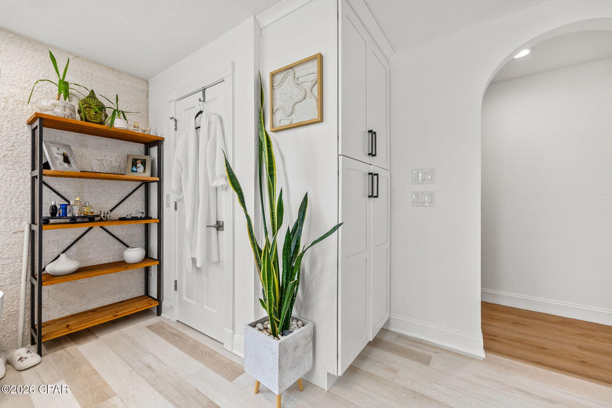 Listing photo id 38 for 11270 Gulf Boulevard # 5
