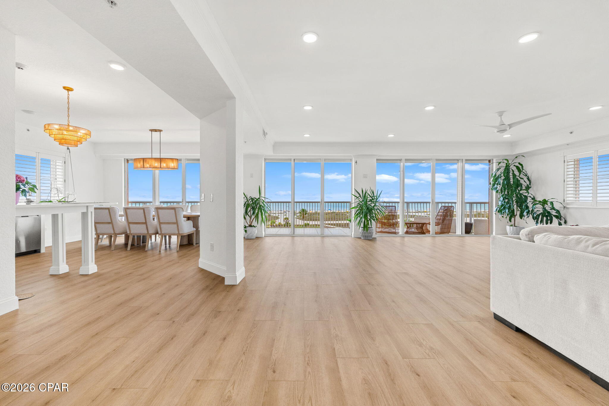 Listing photo id 41 for 11270 Gulf Boulevard # 5