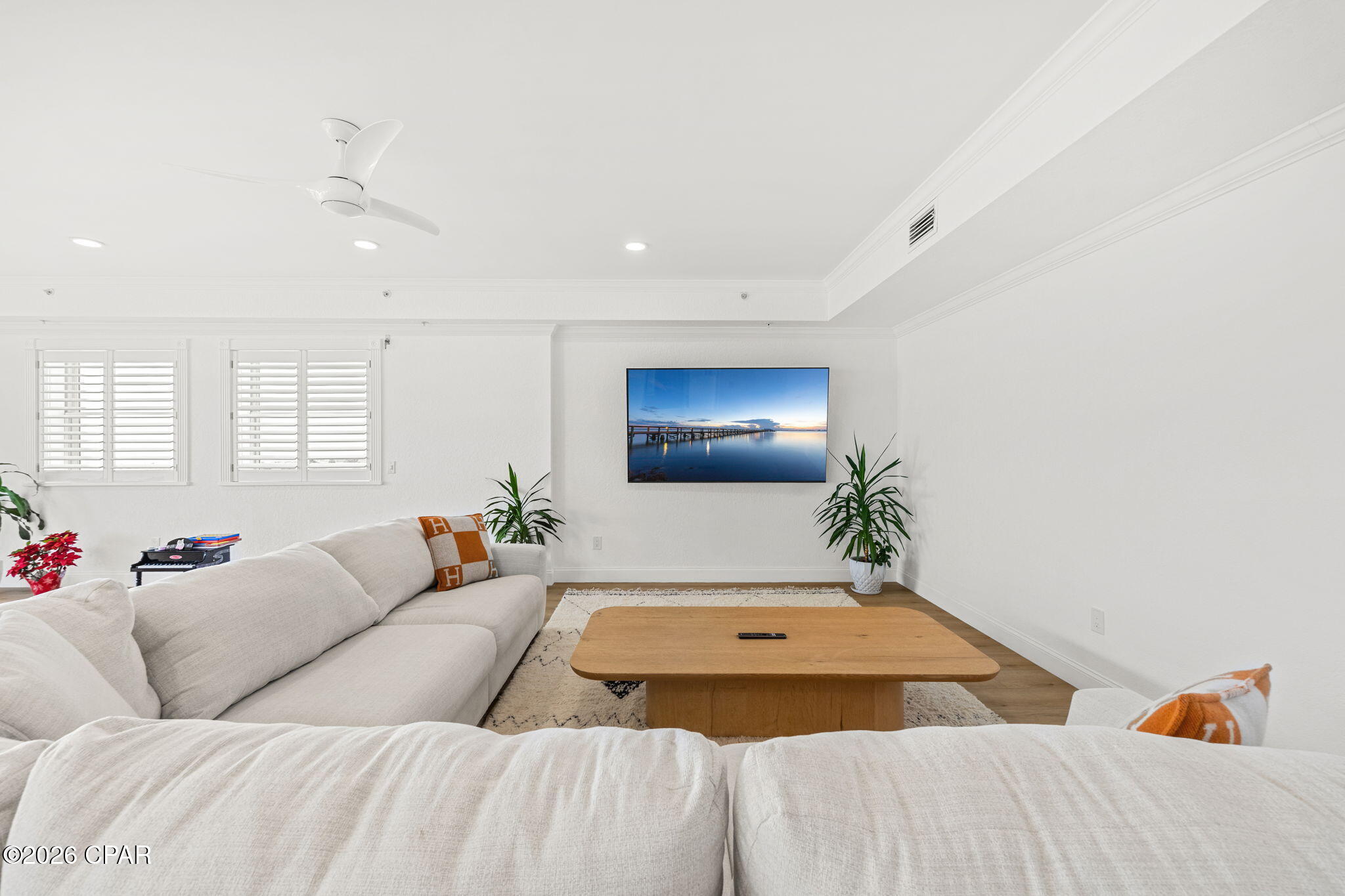 Listing photo id 47 for 11270 Gulf Boulevard # 5