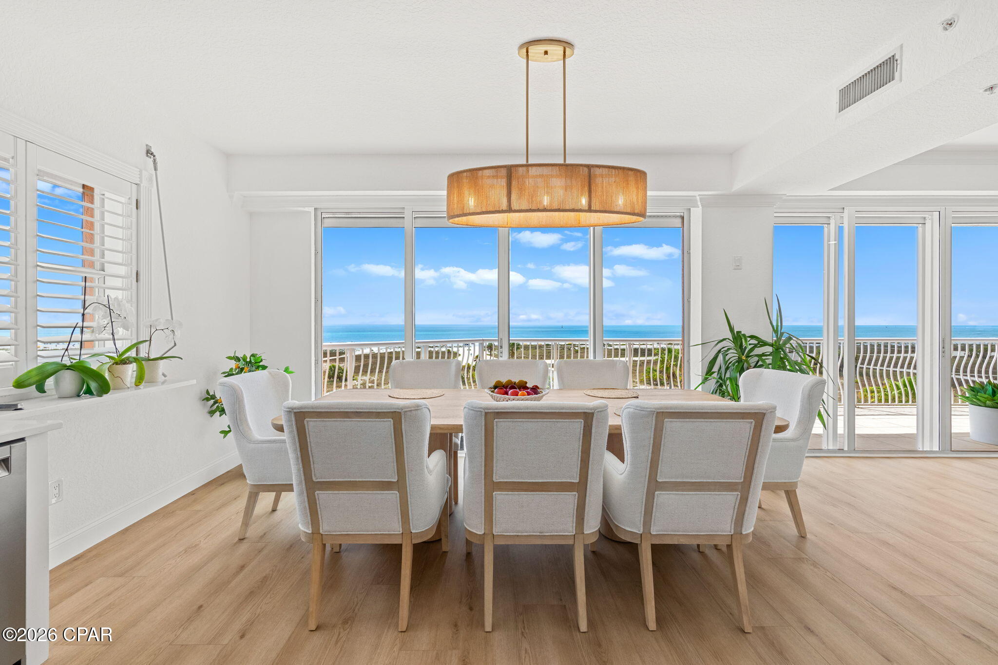 Listing photo id 49 for 11270 Gulf Boulevard # 5