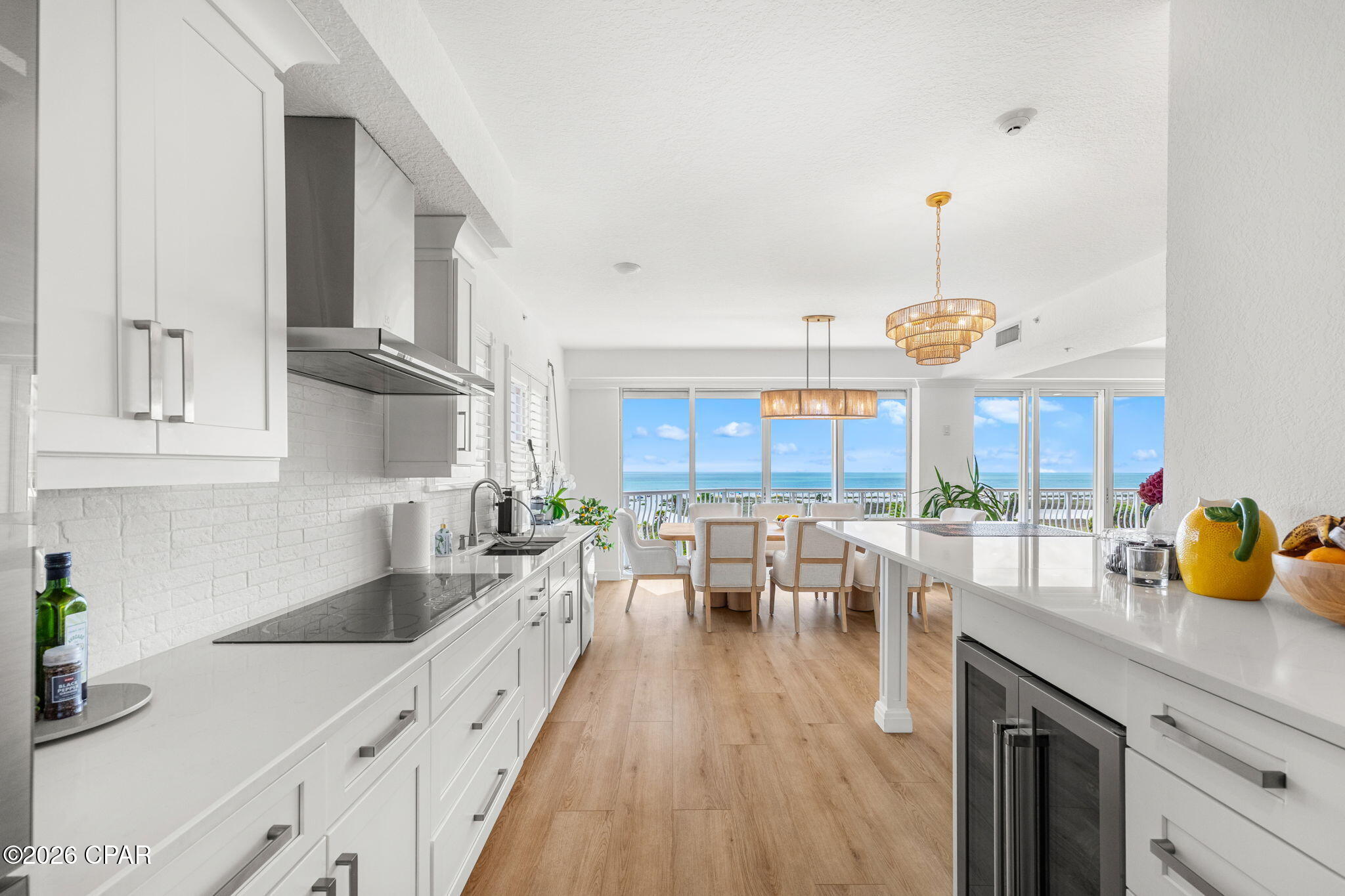 Listing photo id 51 for 11270 Gulf Boulevard # 5