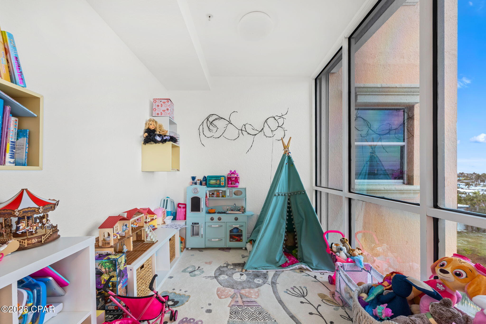Listing photo id 75 for 11270 Gulf Boulevard # 5