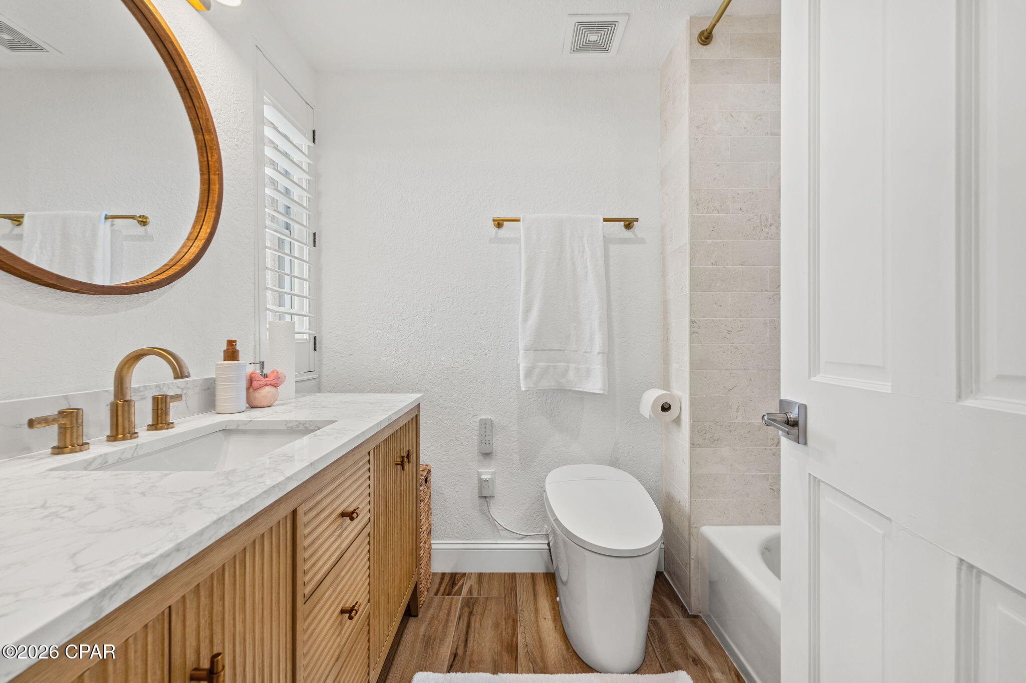 Listing photo id 78 for 11270 Gulf Boulevard # 5