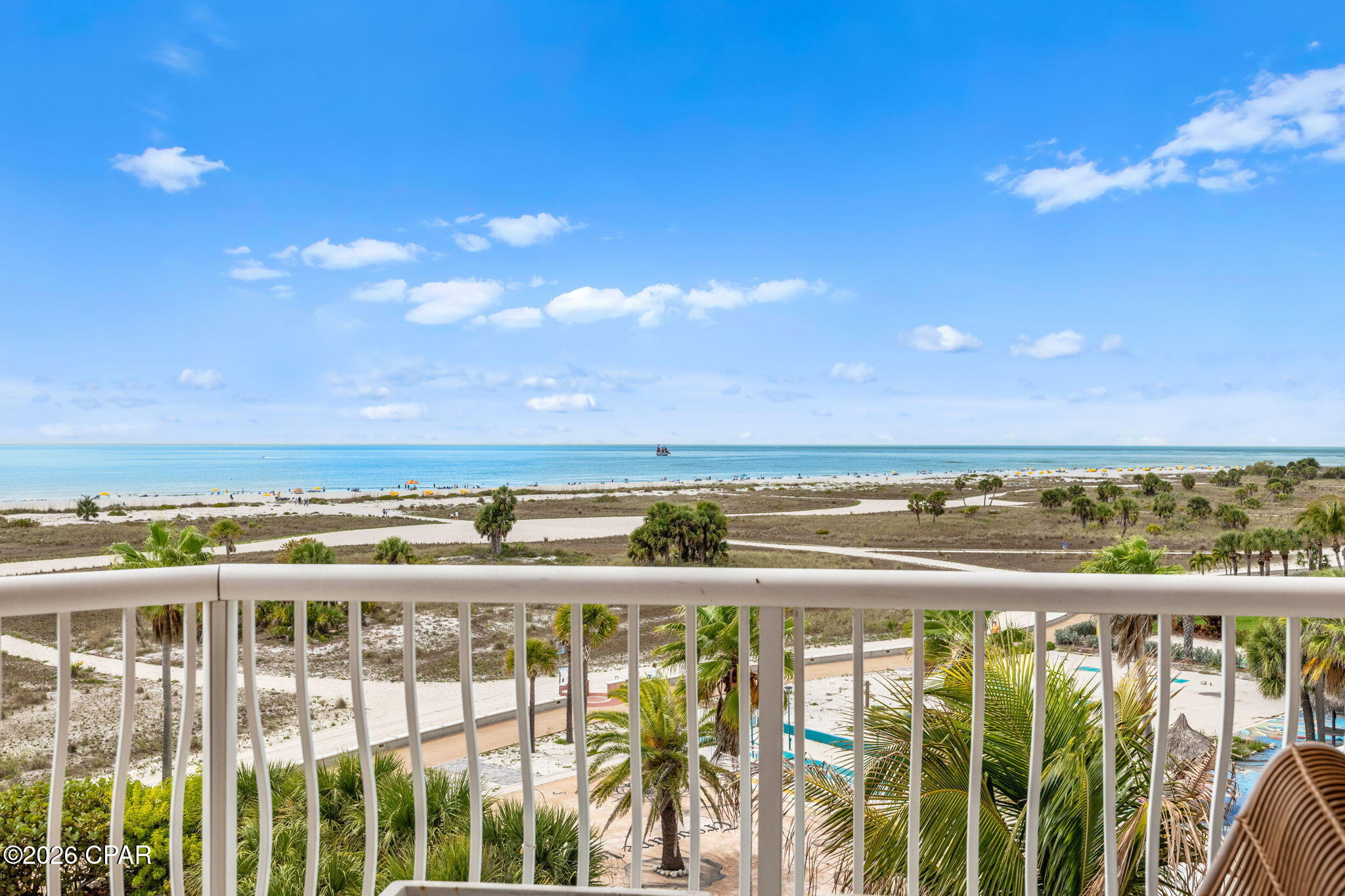 Listing photo id 82 for 11270 Gulf Boulevard # 5