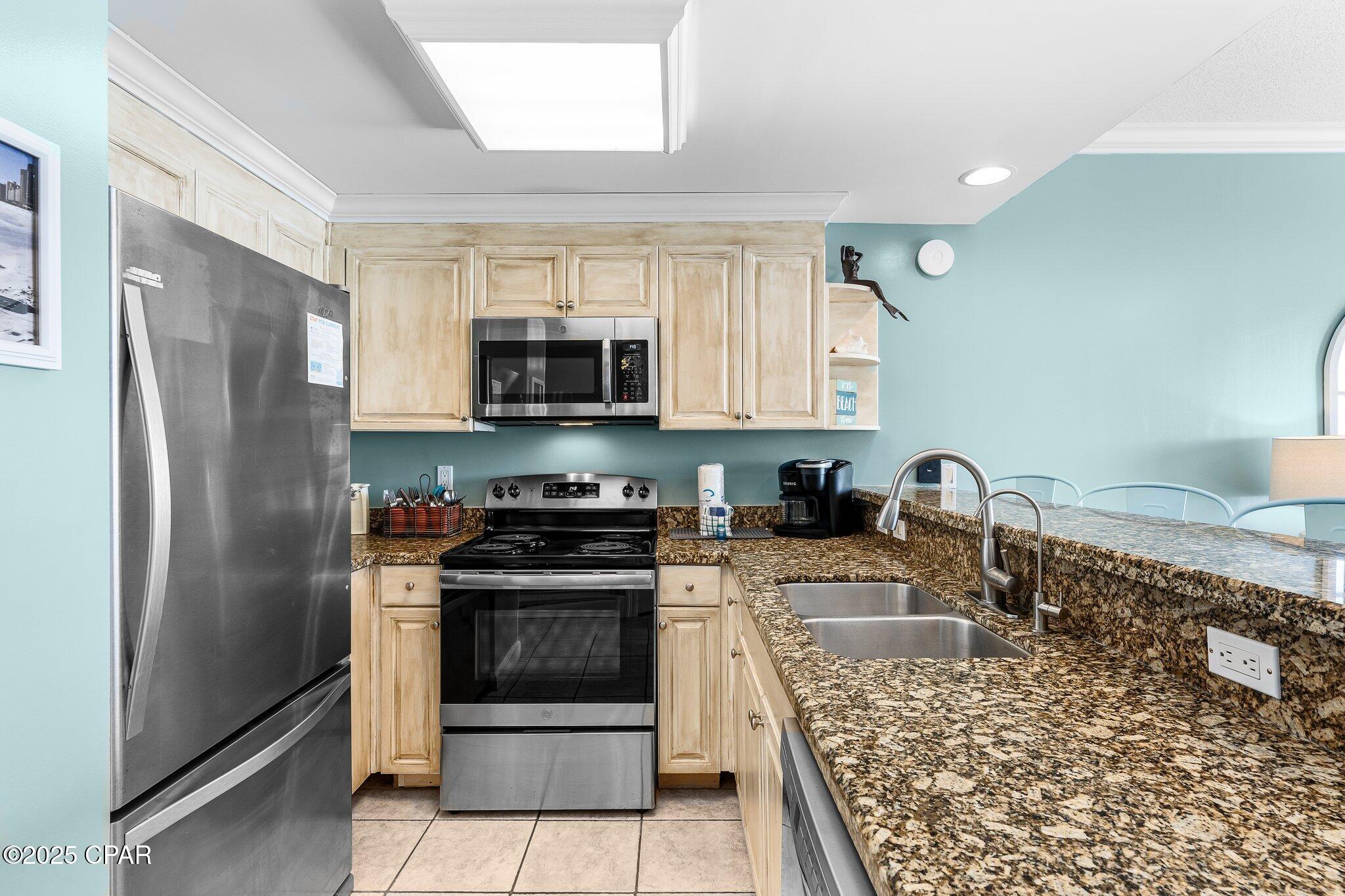 Image 6 For 9450 Thomas Drive 807d