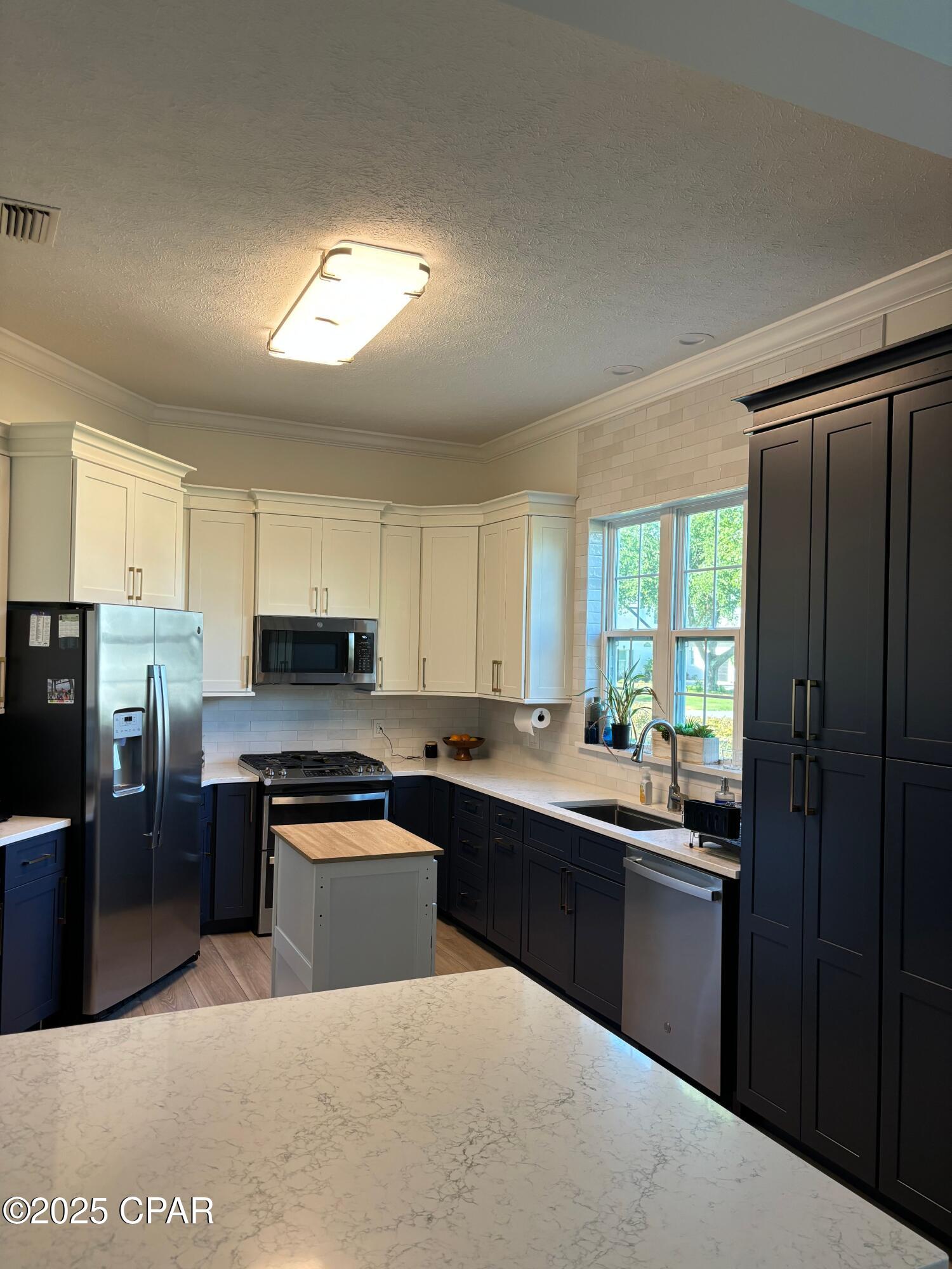 Image 3 For 2115 Country Club Drive