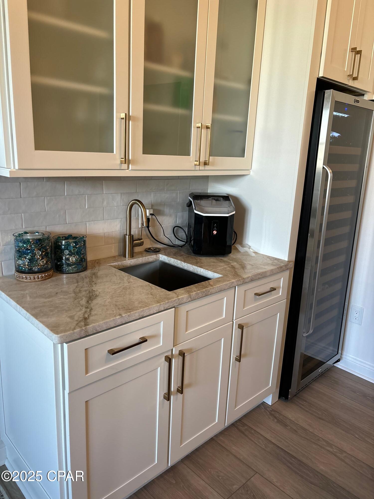 Image 5 For 2115 Country Club Drive