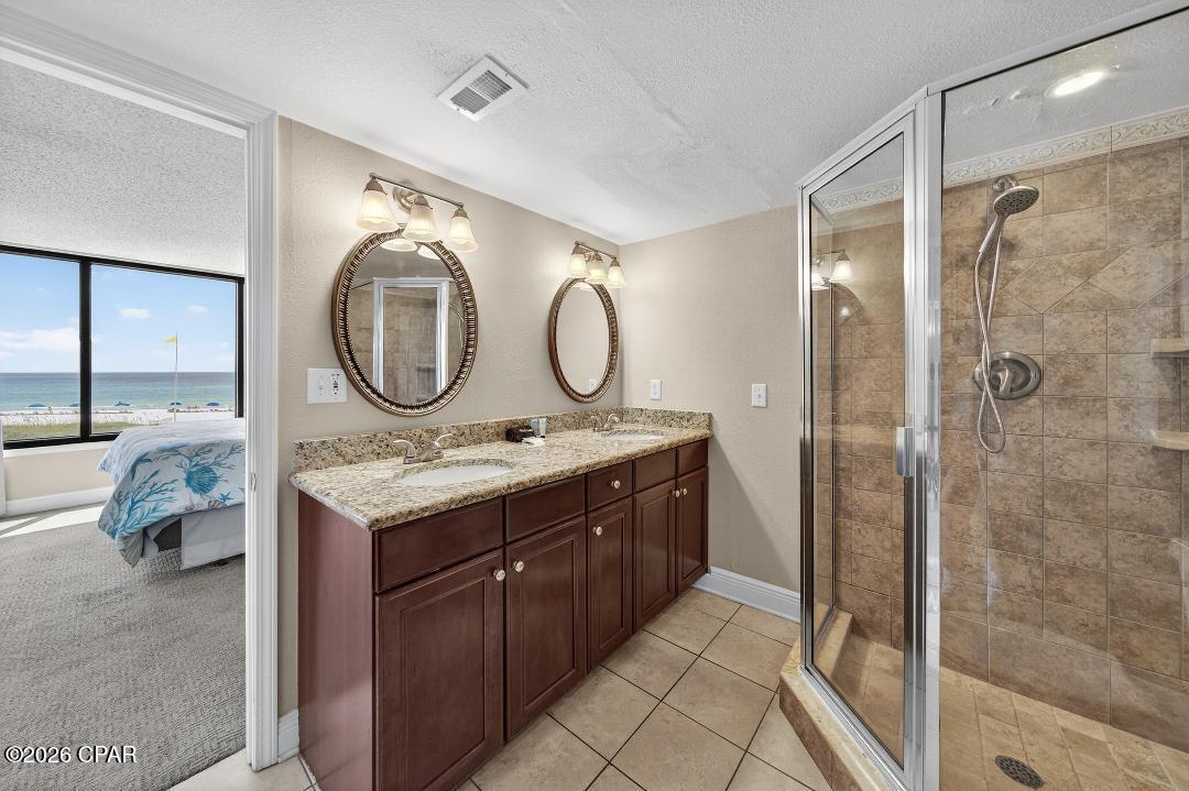 Image 4 For 7205 Thomas Drive A209
