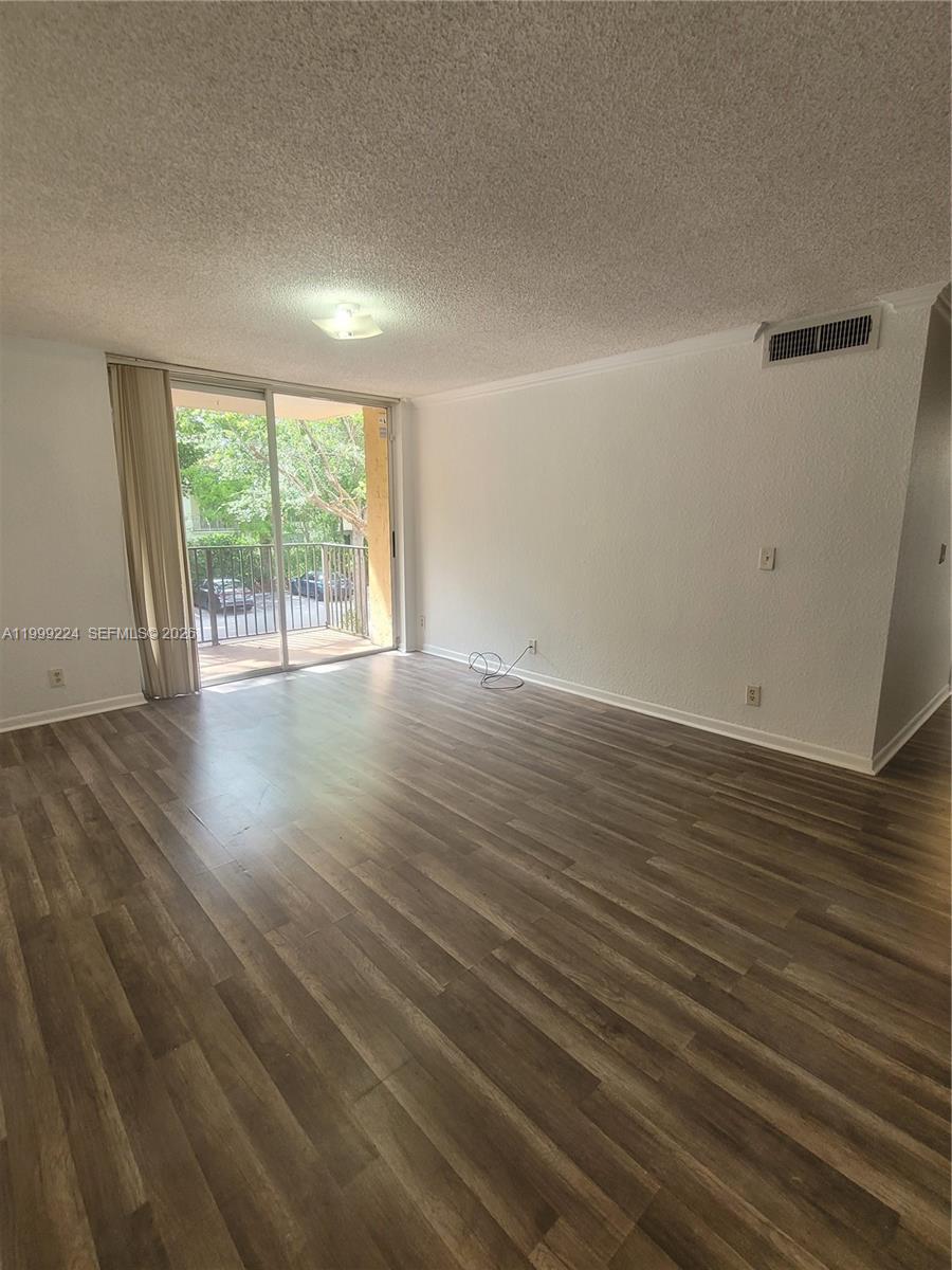 Lakes Of Jacaranda Condo