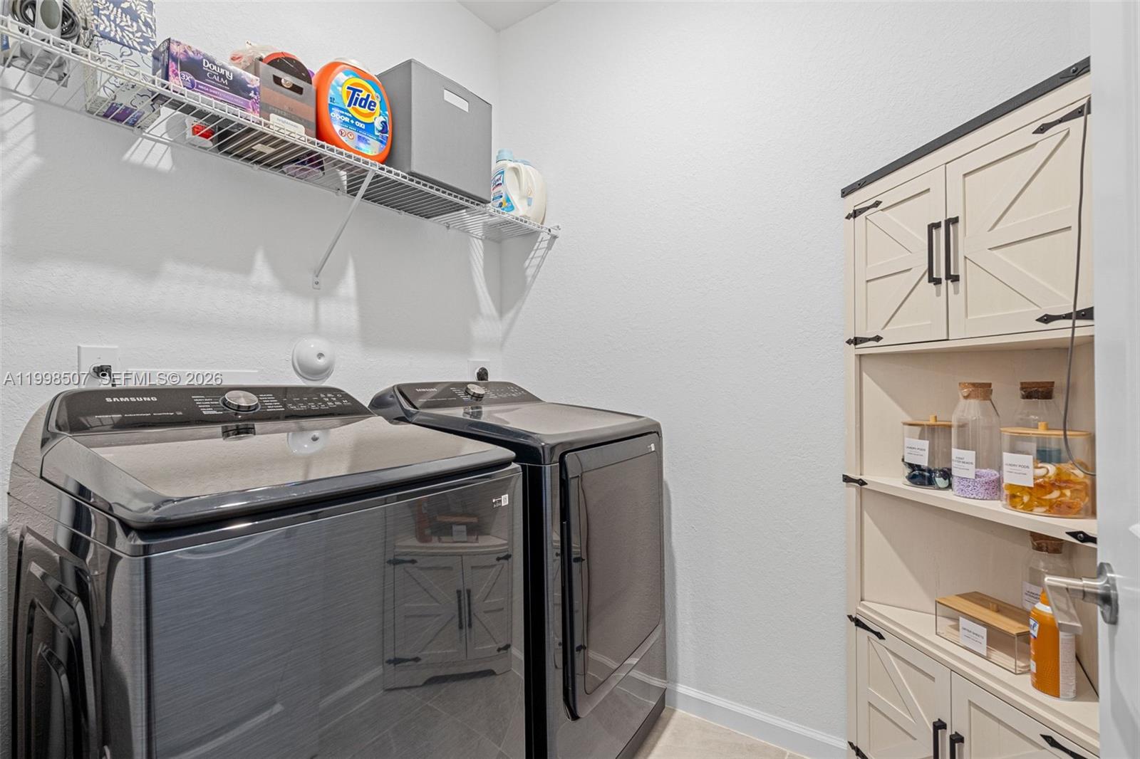 Additional living spaces at 4917 Oakmont Dr - Townhouse in Dania Beach