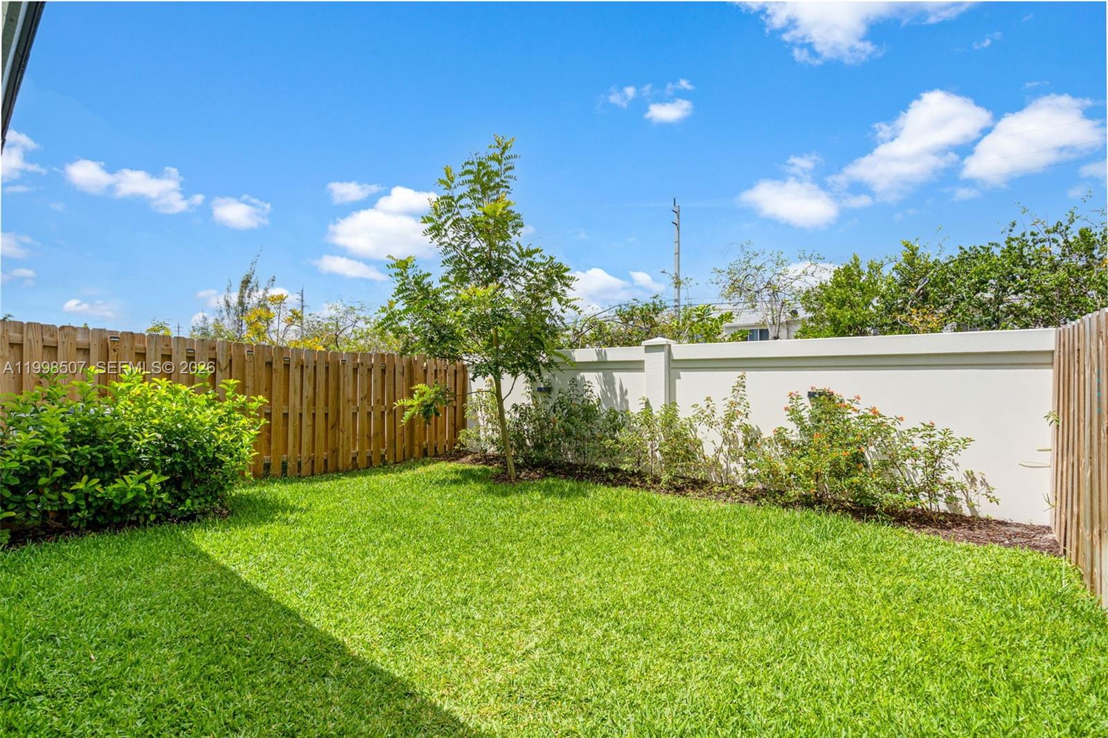 Additional property features at 4917 Oakmont Dr - Townhouse in Dania Beach