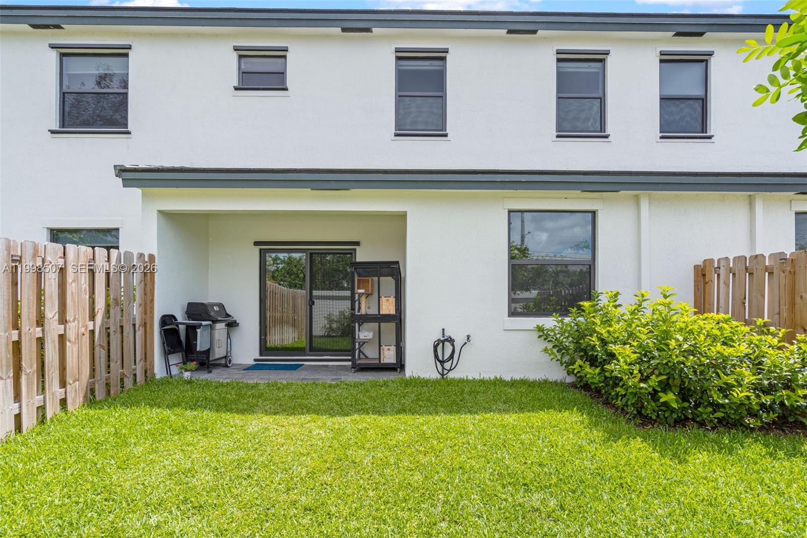 Modern kitchen with designer features at 4917 Oakmont Dr - Townhouse in Dania Beach