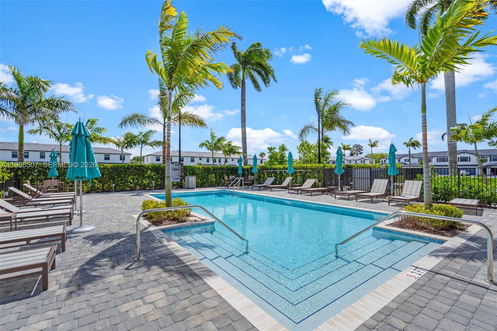 Additional living spaces at 4917 Oakmont Dr - Townhouse in Dania Beach