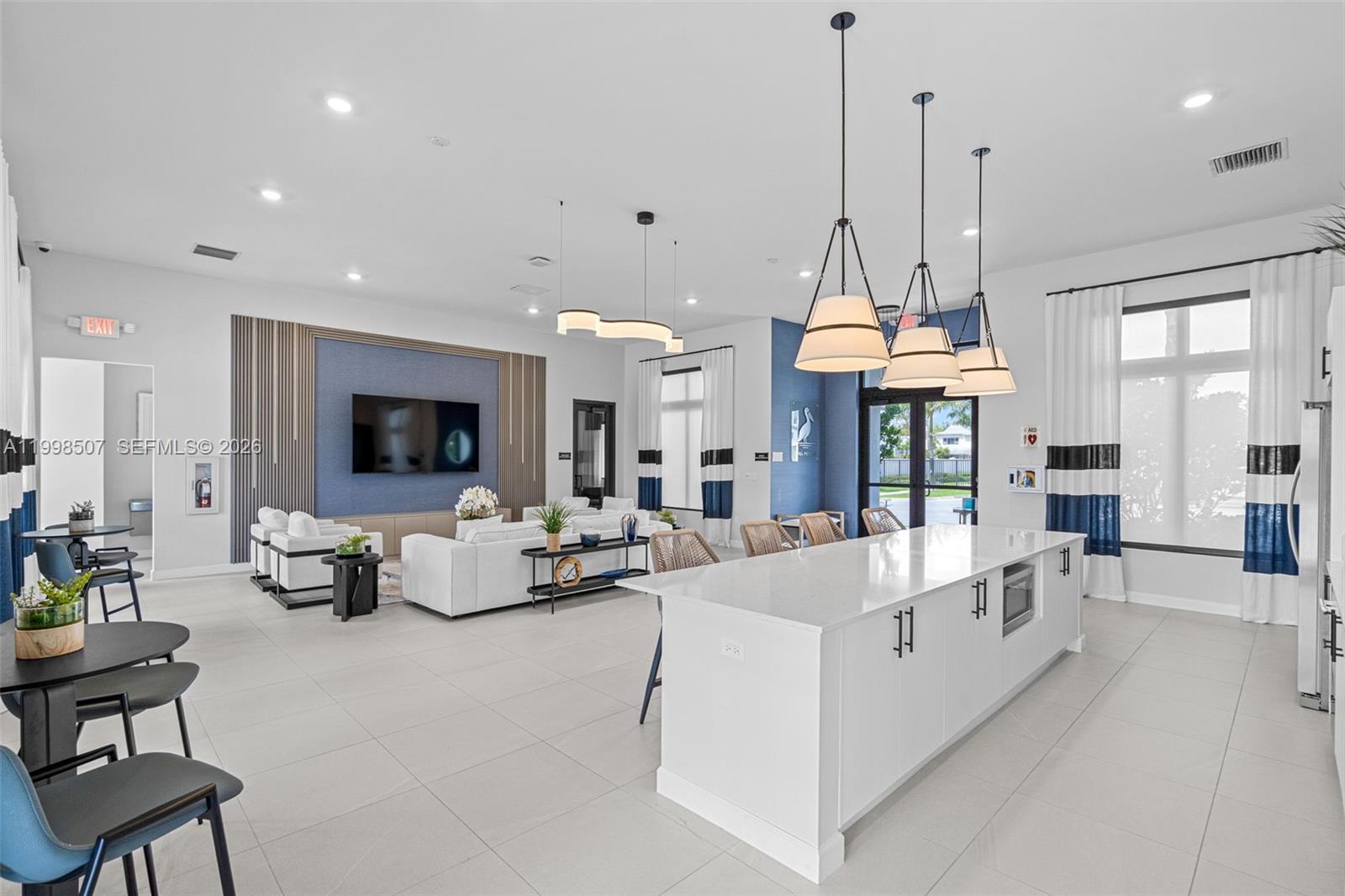 Spacious garage and storage at 4917 Oakmont Dr - Townhouse in Dania Beach