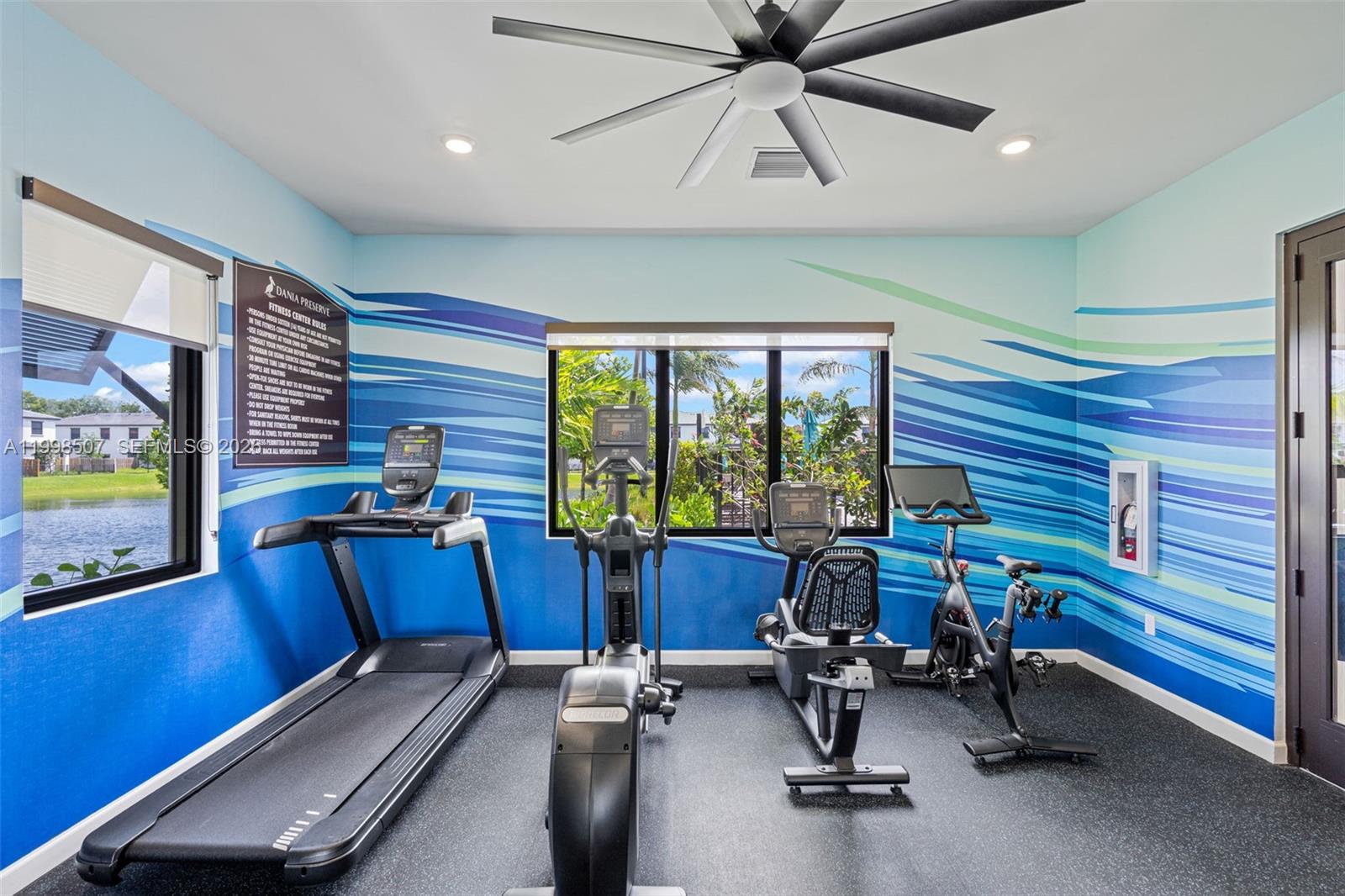 Impressive exterior facade at 4917 Oakmont Dr - Townhouse in Dania Beach