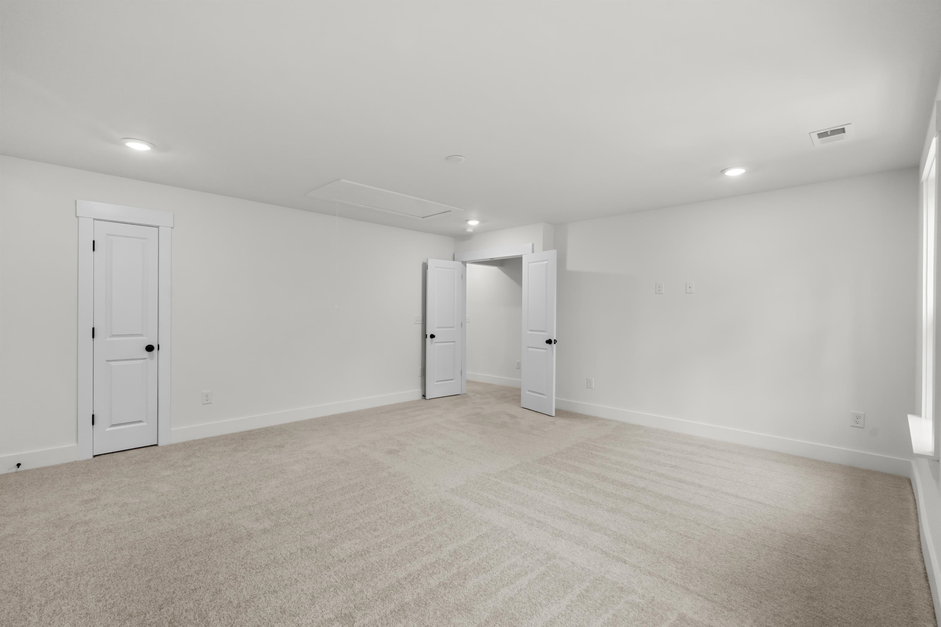 2609429 | Photo 23