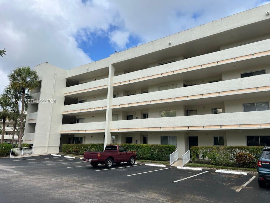 Homes for sale in Lake Worth, FL | 3186 Via Poinciana #211, Lake Worth, FL 33467 | MLS# A11999346