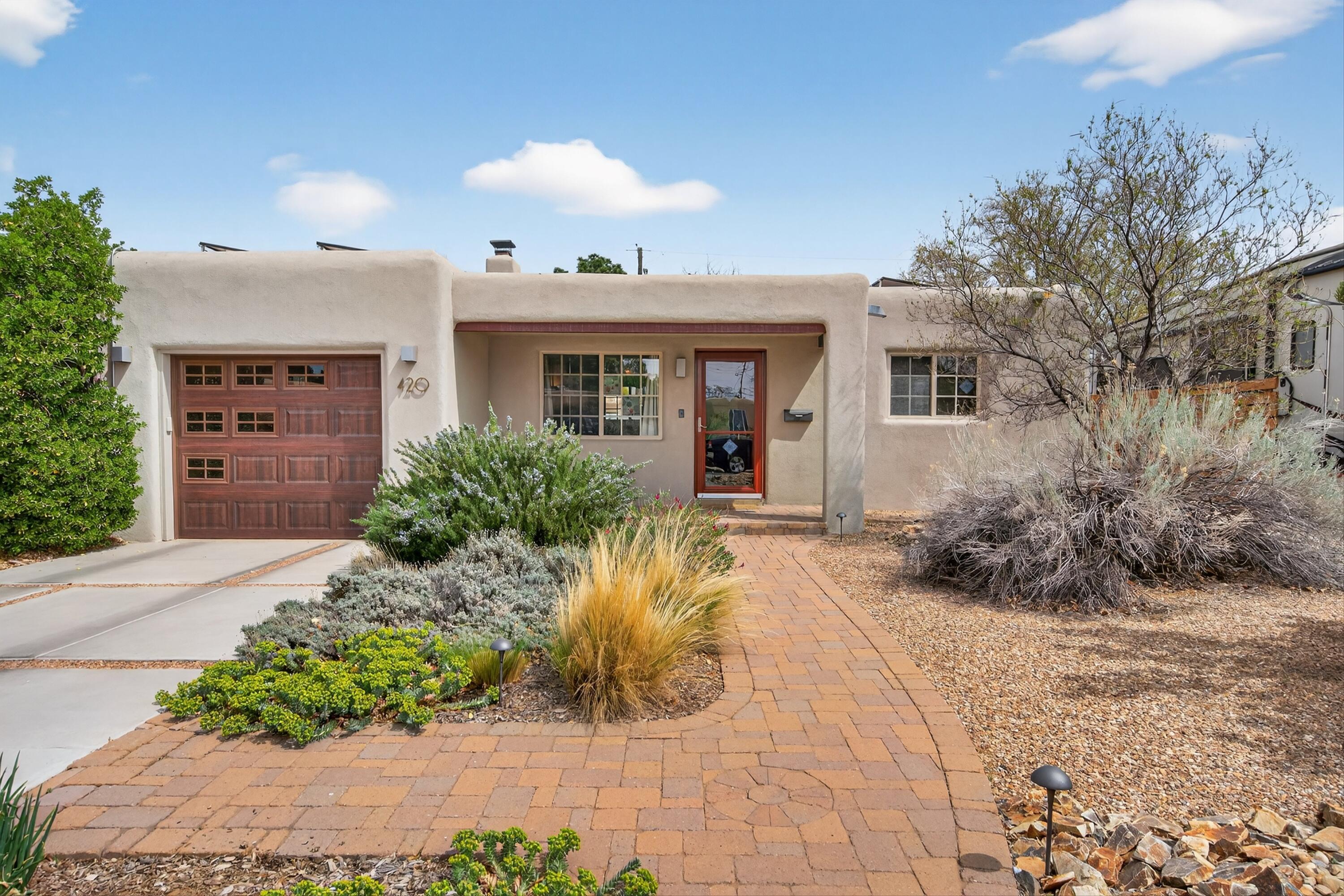 Homes for sale in Albuquerque, NM | 420 Manzano St Ne, Albuquerque, NM 87108 | MLS# 1101550
