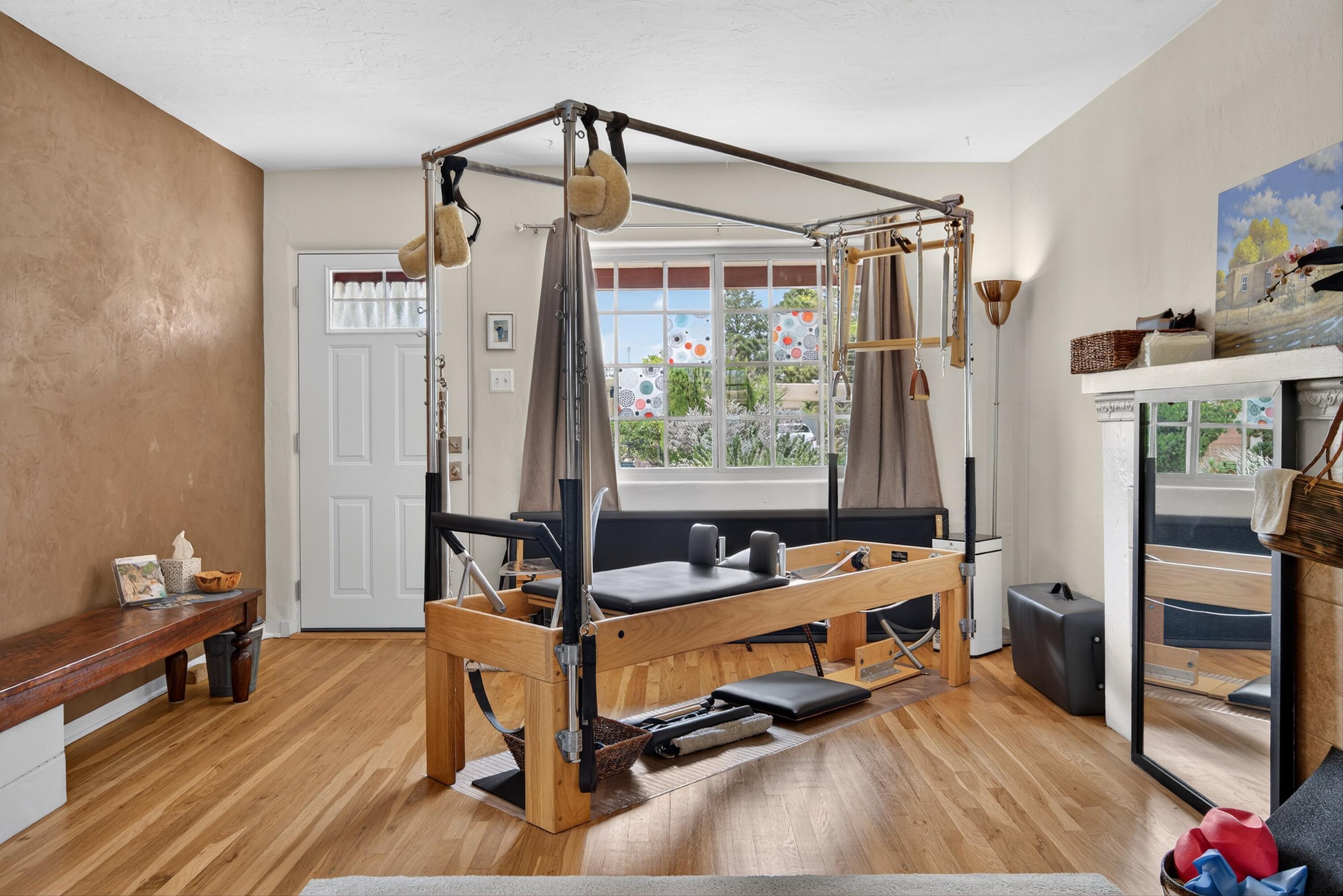 4th image of 420 Manzano St Ne, Albuquerque, NM 87108 | MLS# 1101550
