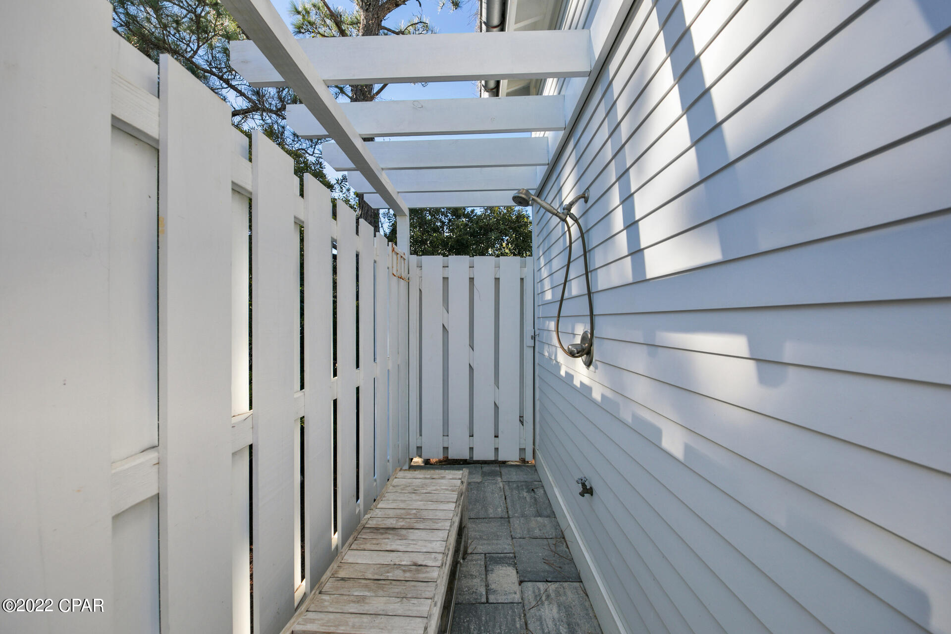 Image 19 For 155 Parkshore Drive