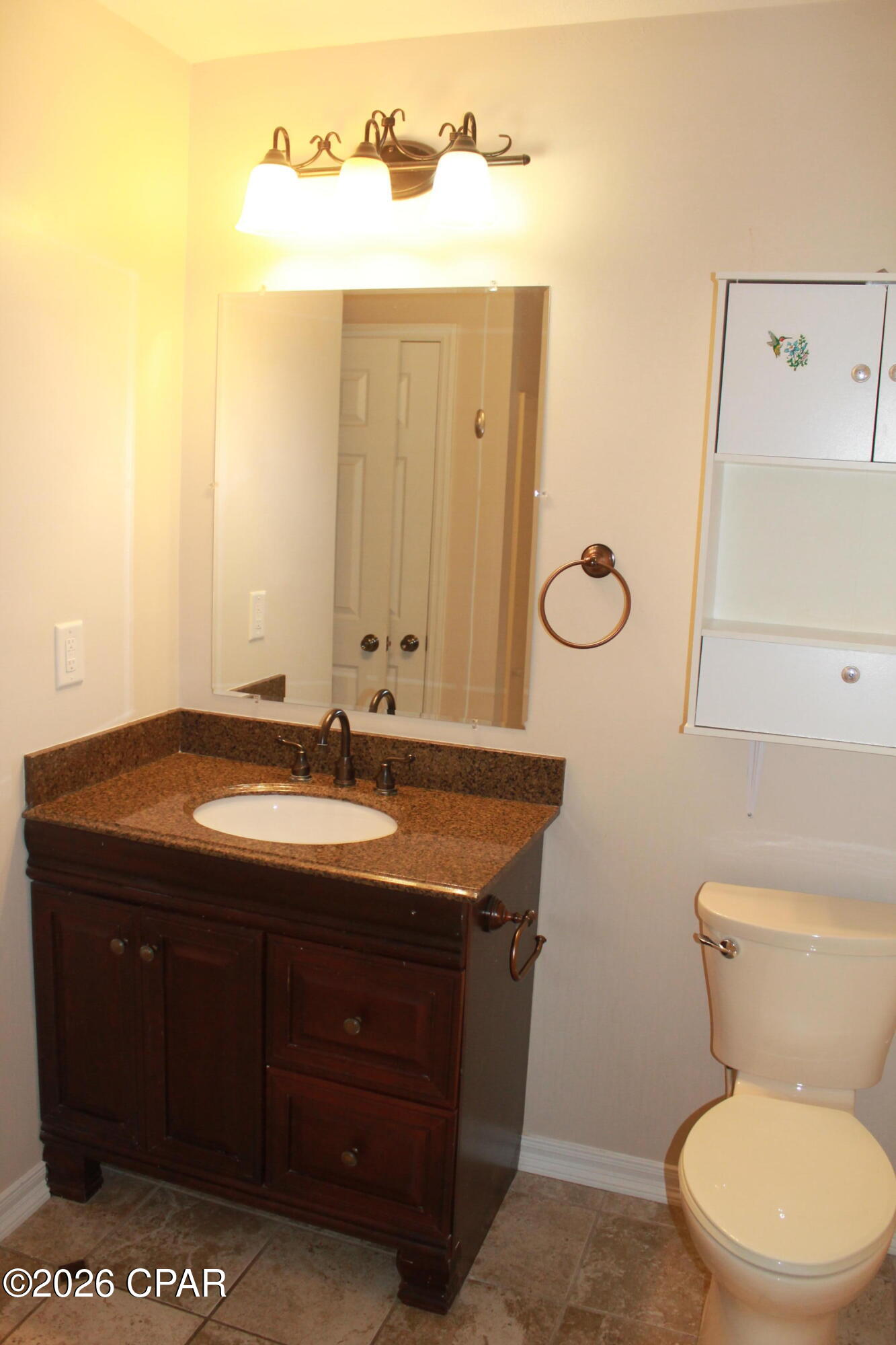 Listing photo id 11 for 7552 Kelsey Drive