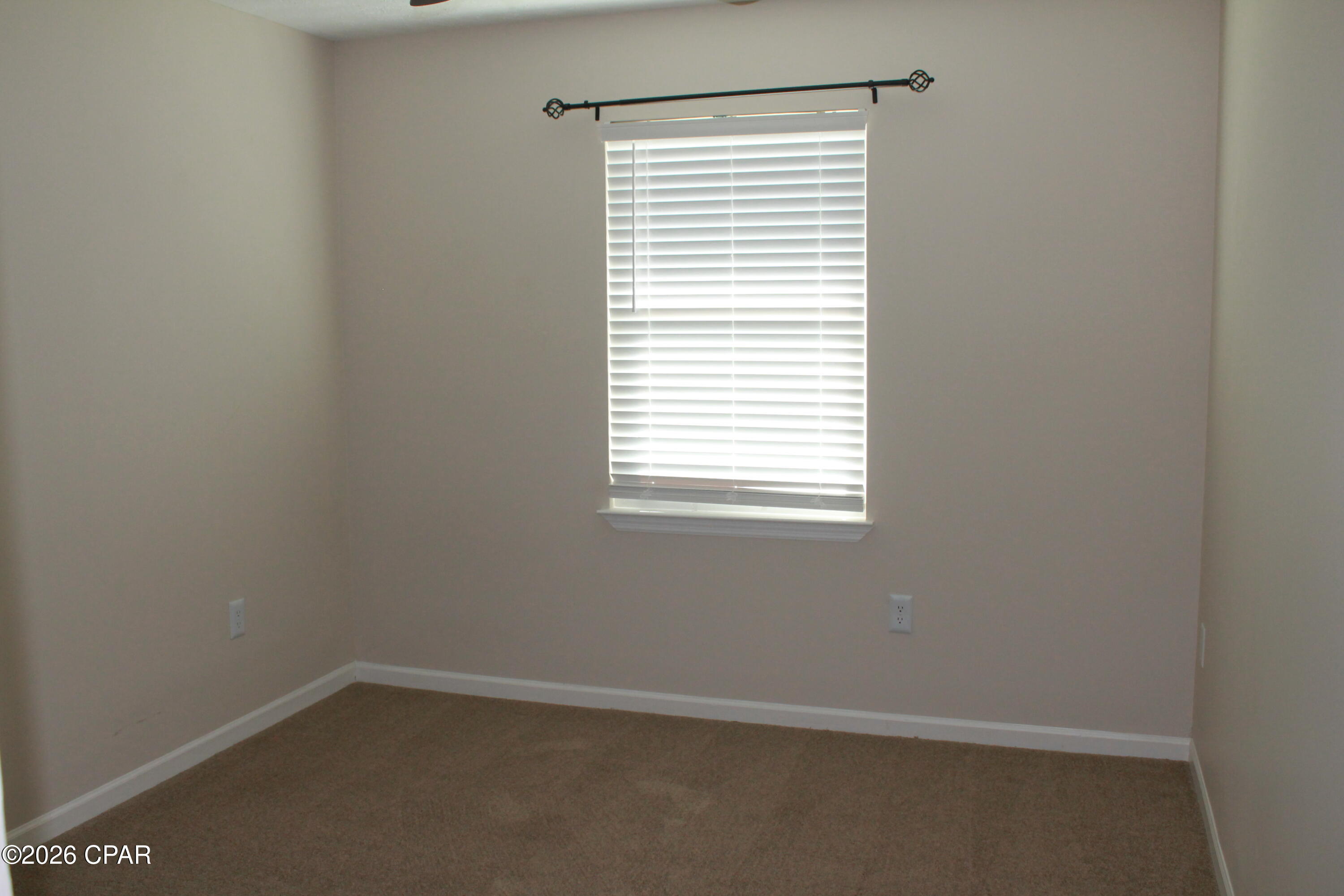 Listing photo id 9 for 7552 Kelsey Drive