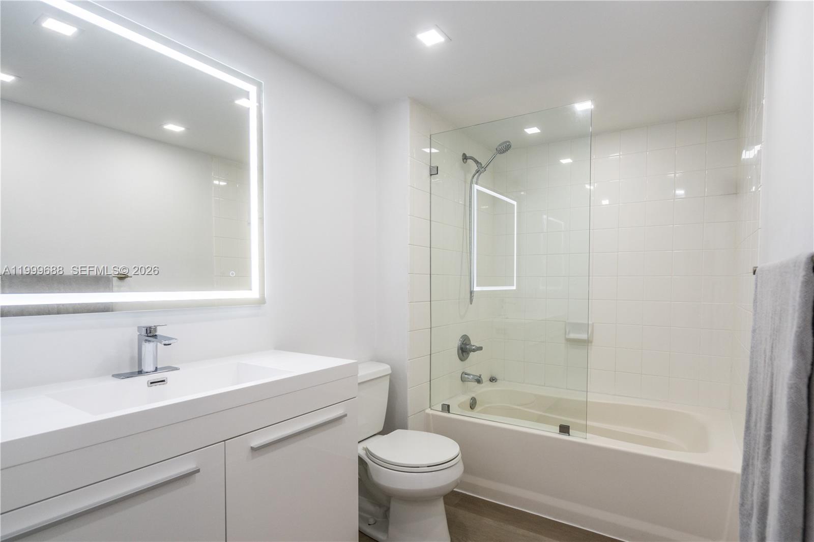 90 Alton Rd 2807
