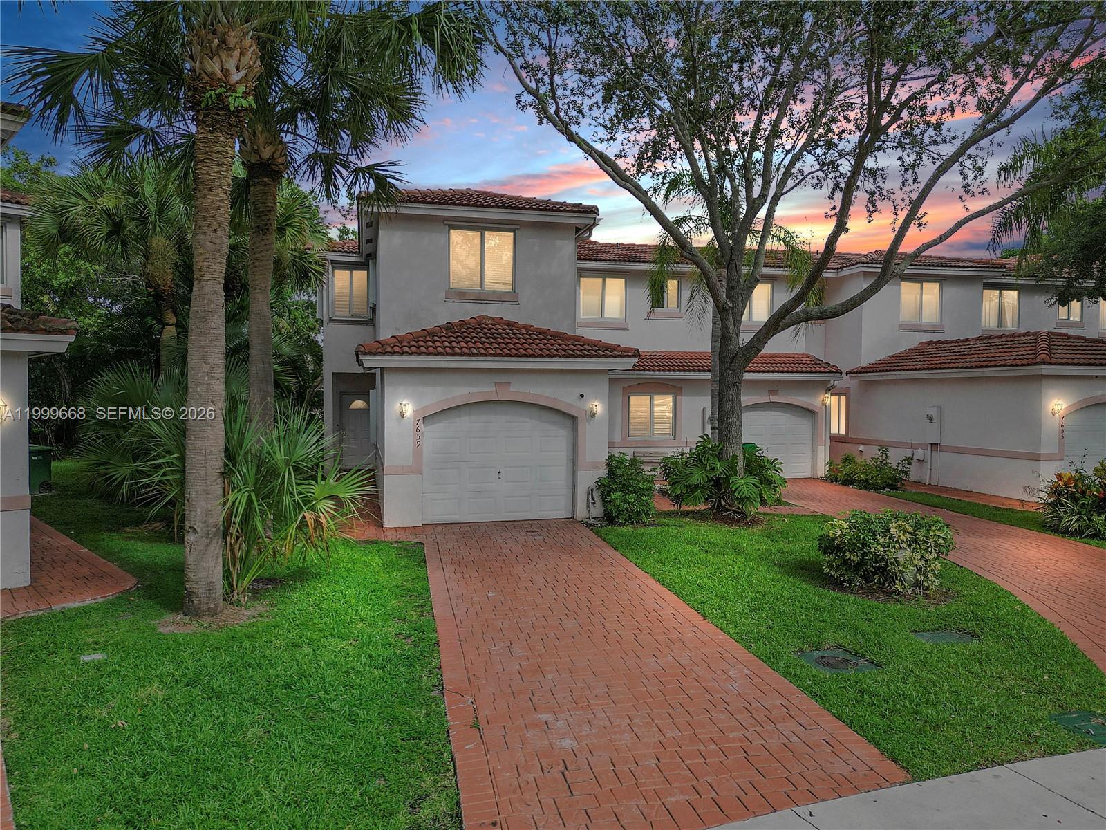 Tamarac Island Condominiu