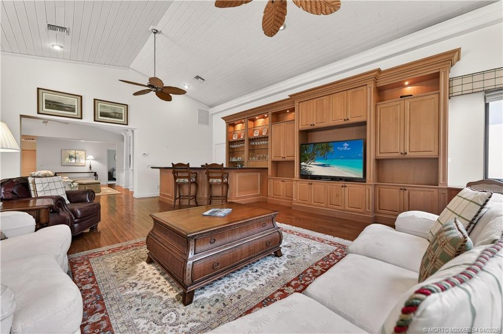 MLS# M20055254 Property Photo