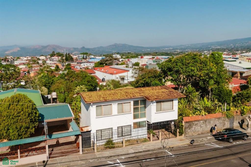 5 bed Single Family Homes For Sale in Grecia, Alajuela - 1