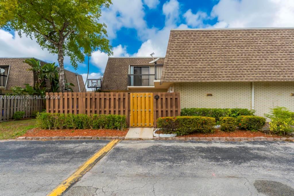 Bay Tree Patio Homes Cond