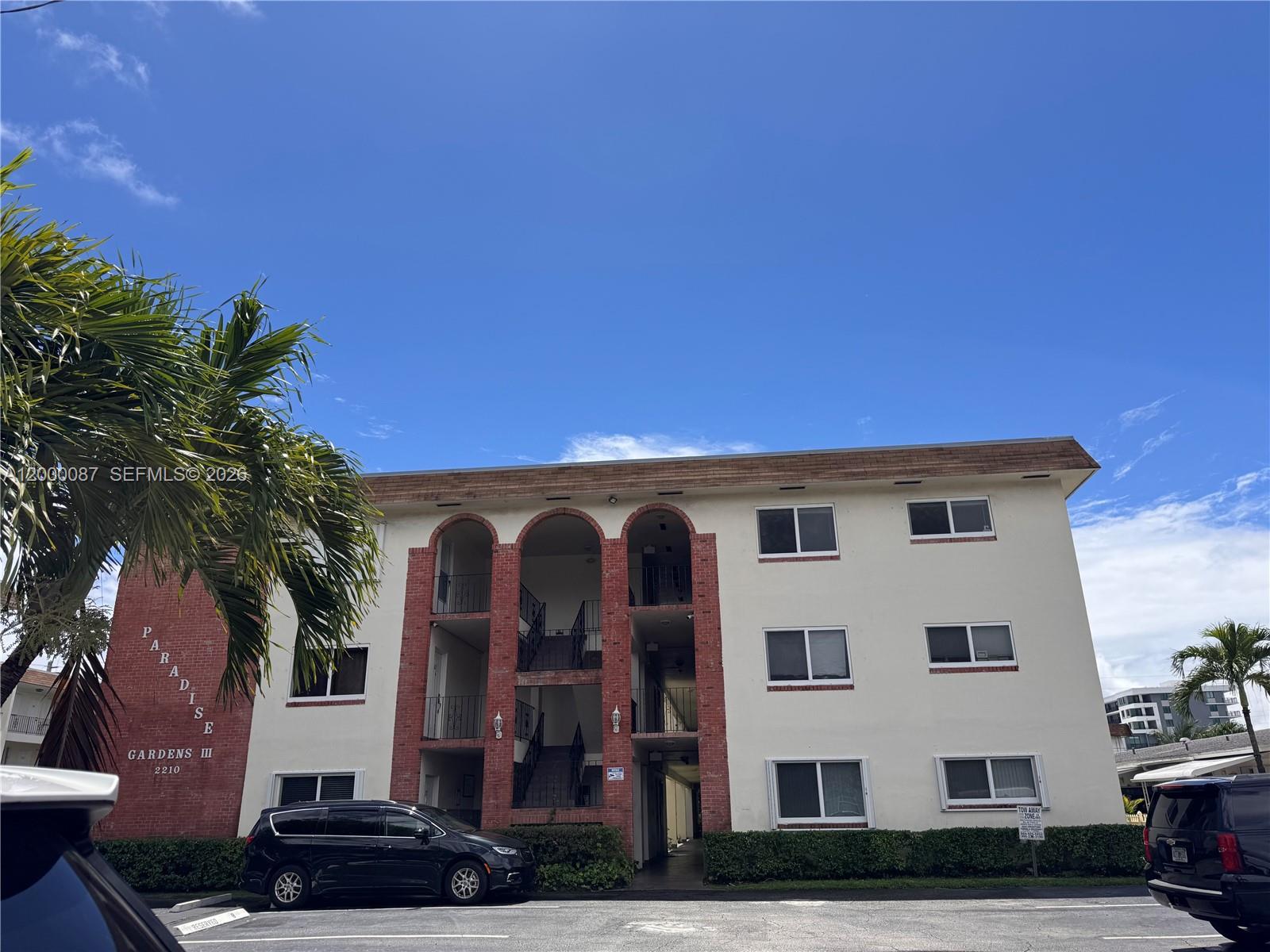 Paradise Gardens III Cond