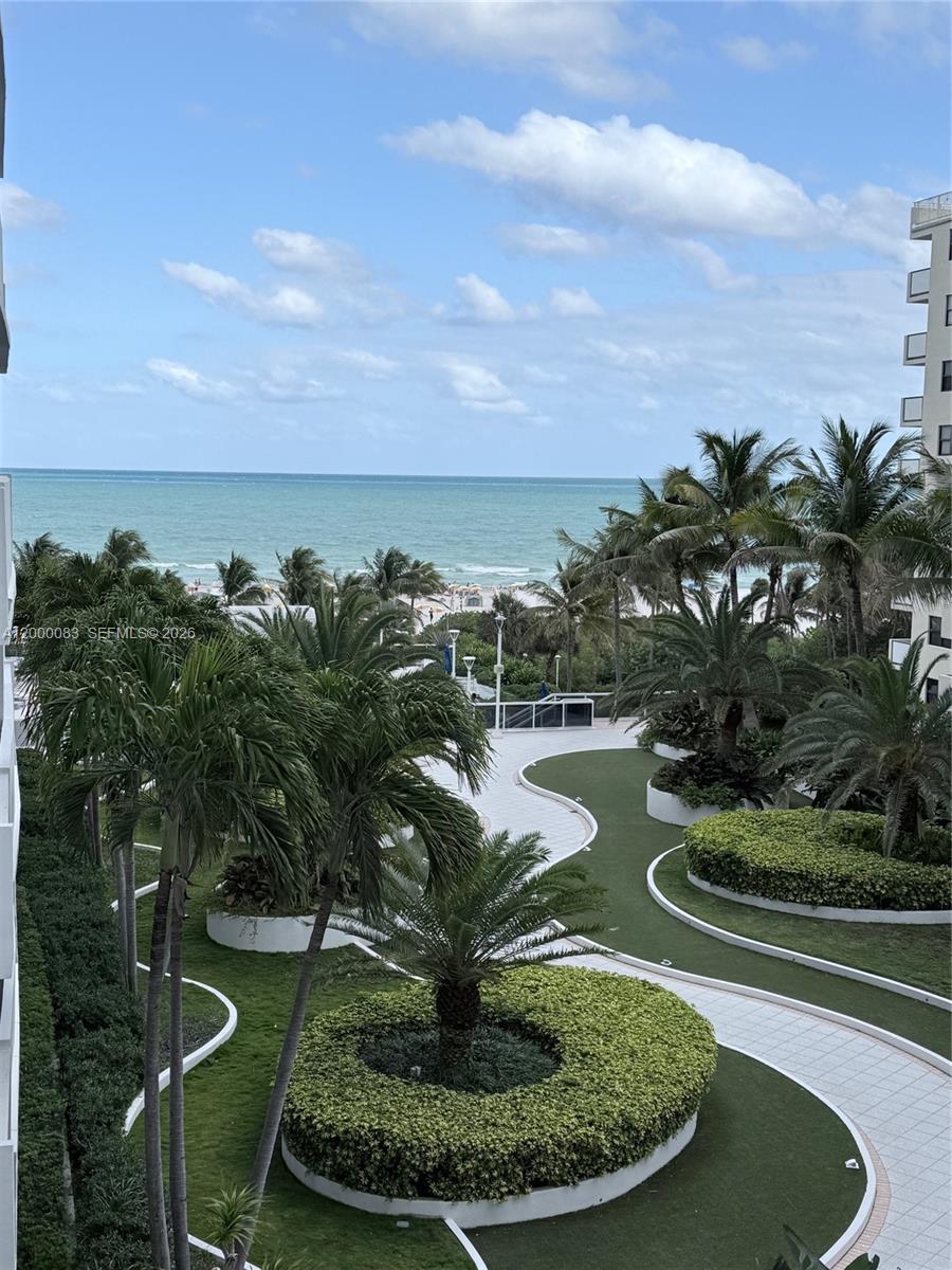 The Decoplage Condo