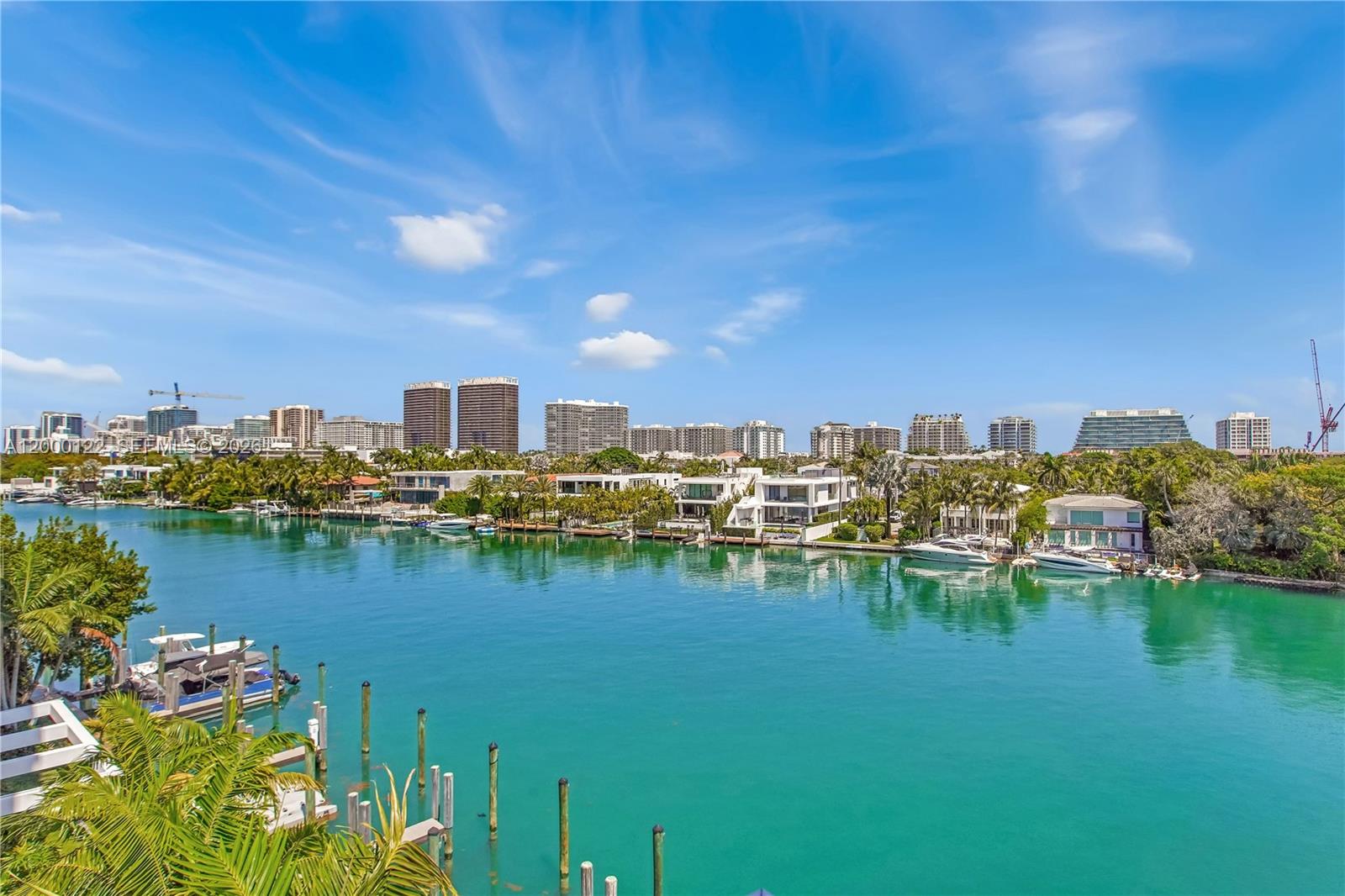 La Baia Bay Harbor Island
