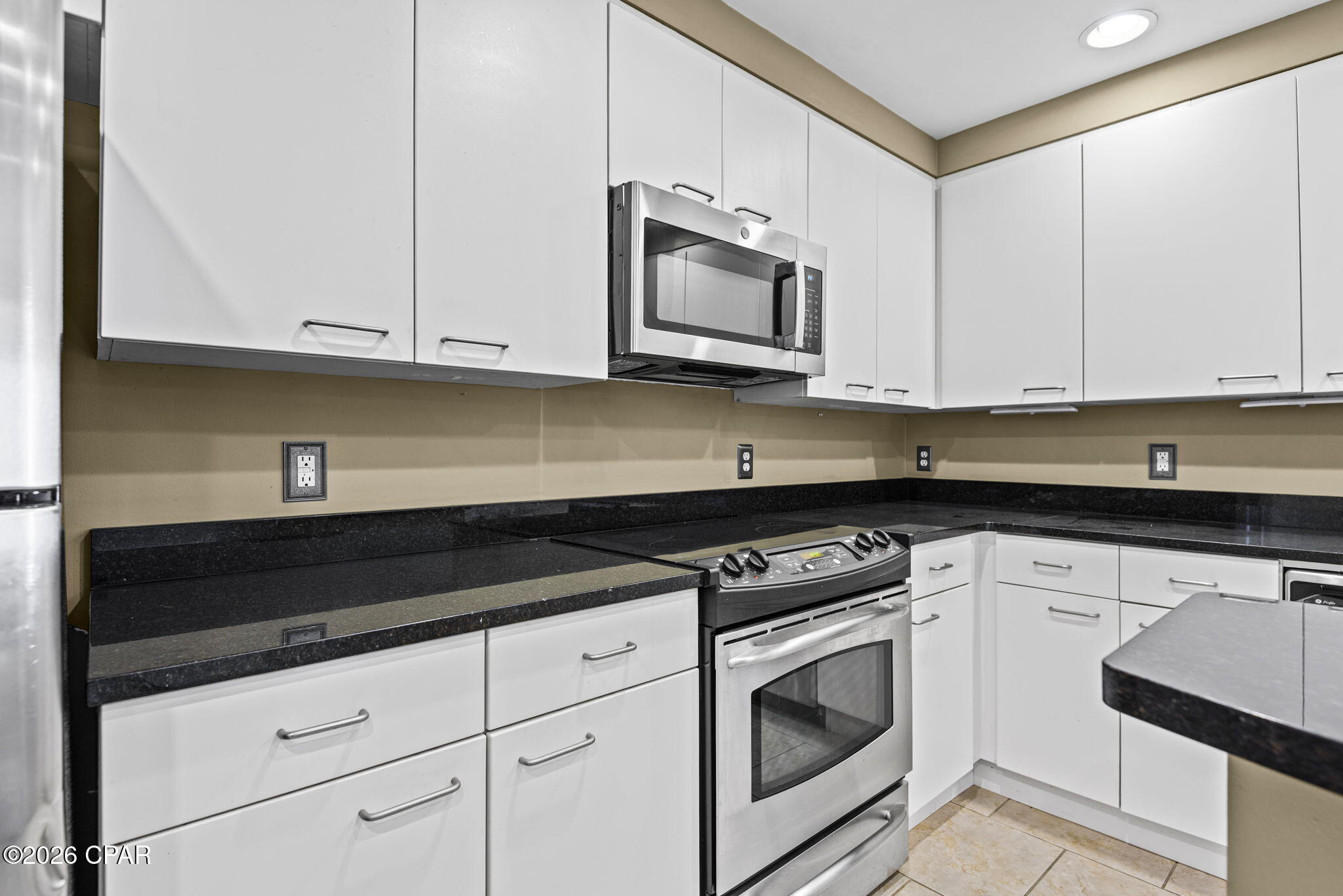 Image 11 For 6422 Highway 98  906