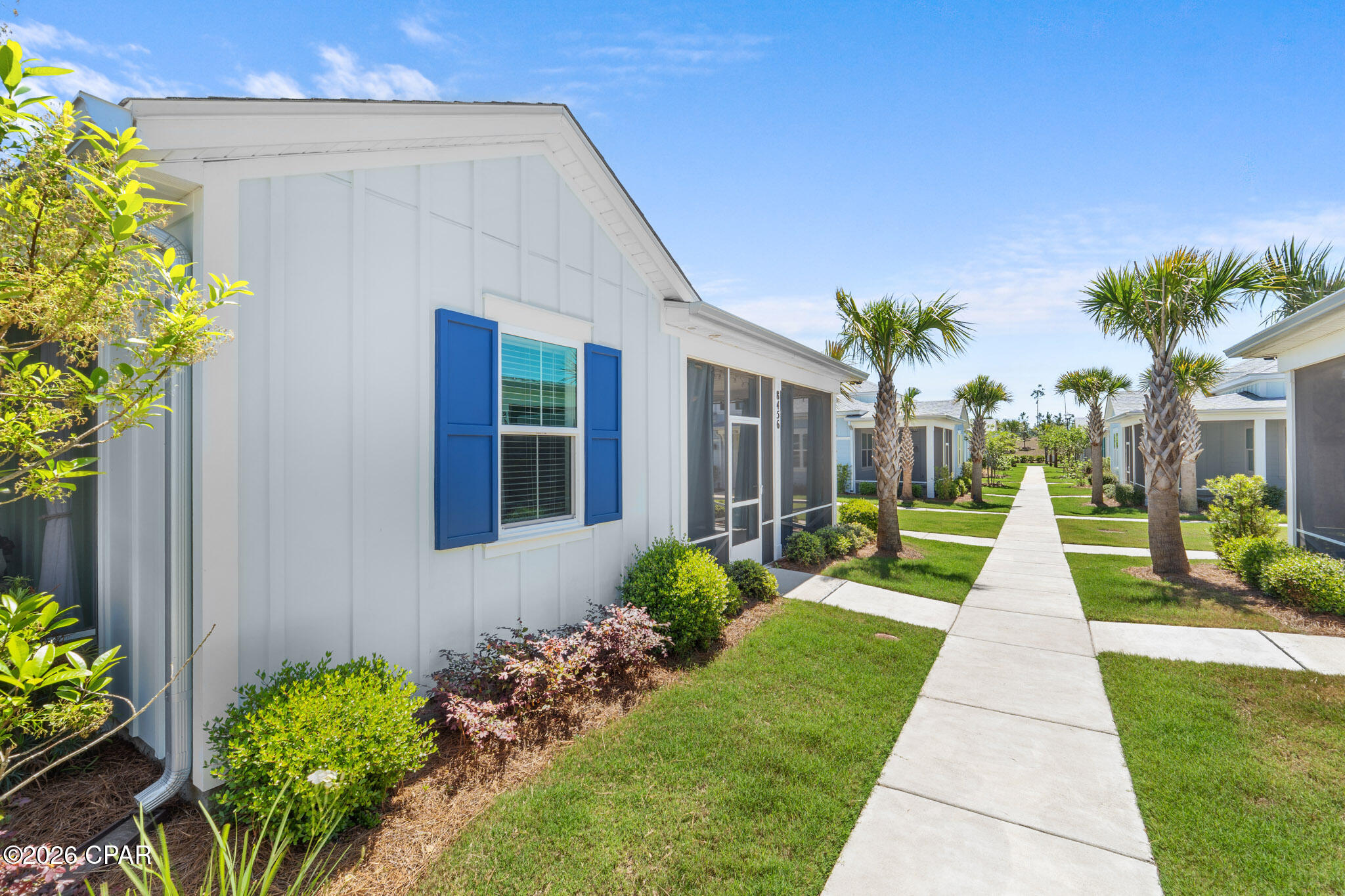 Image 5 For 8456 Dreams Float Court