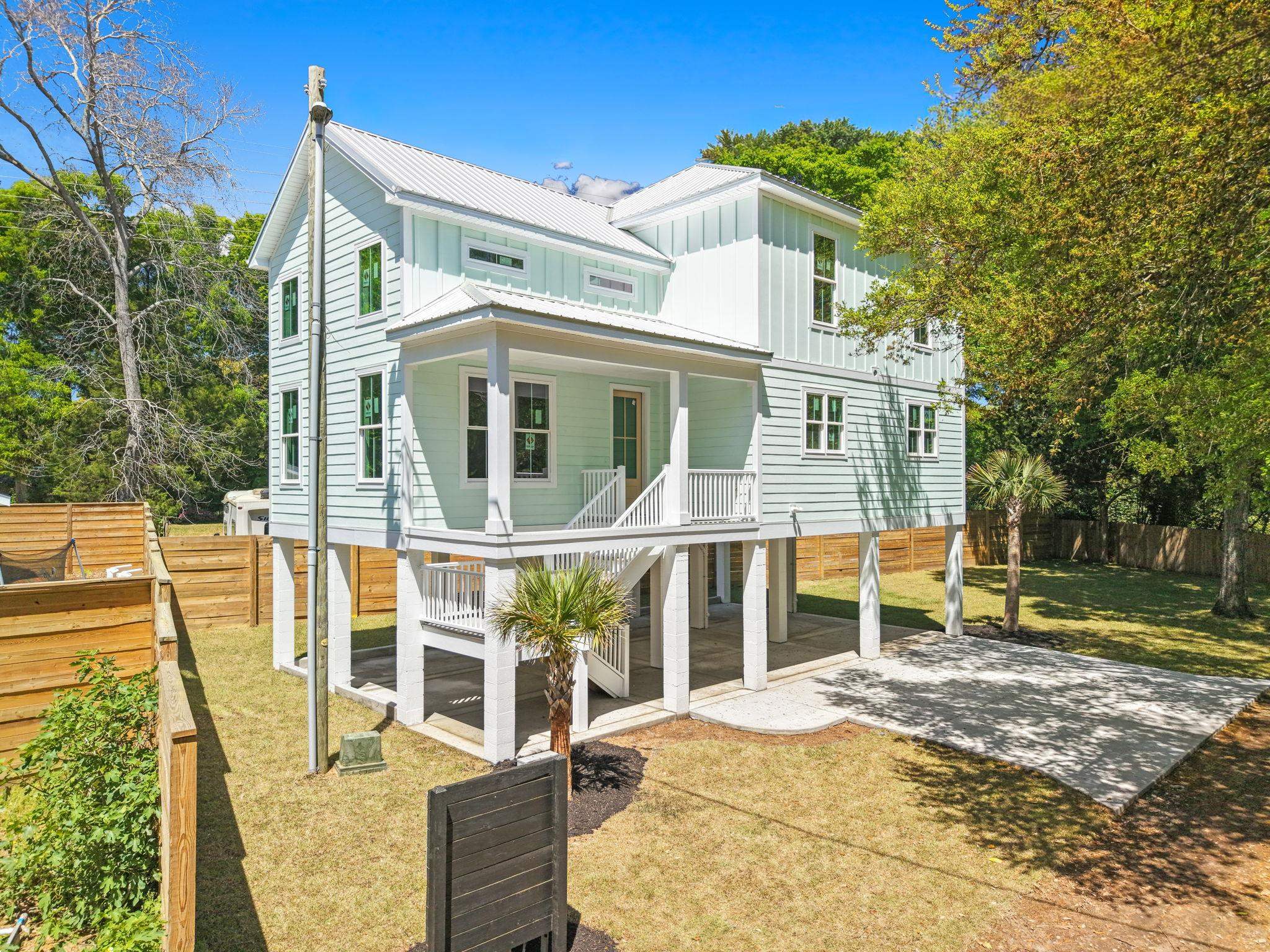 3821 Myrtle Dr. Murrells Inlet, SC 29576