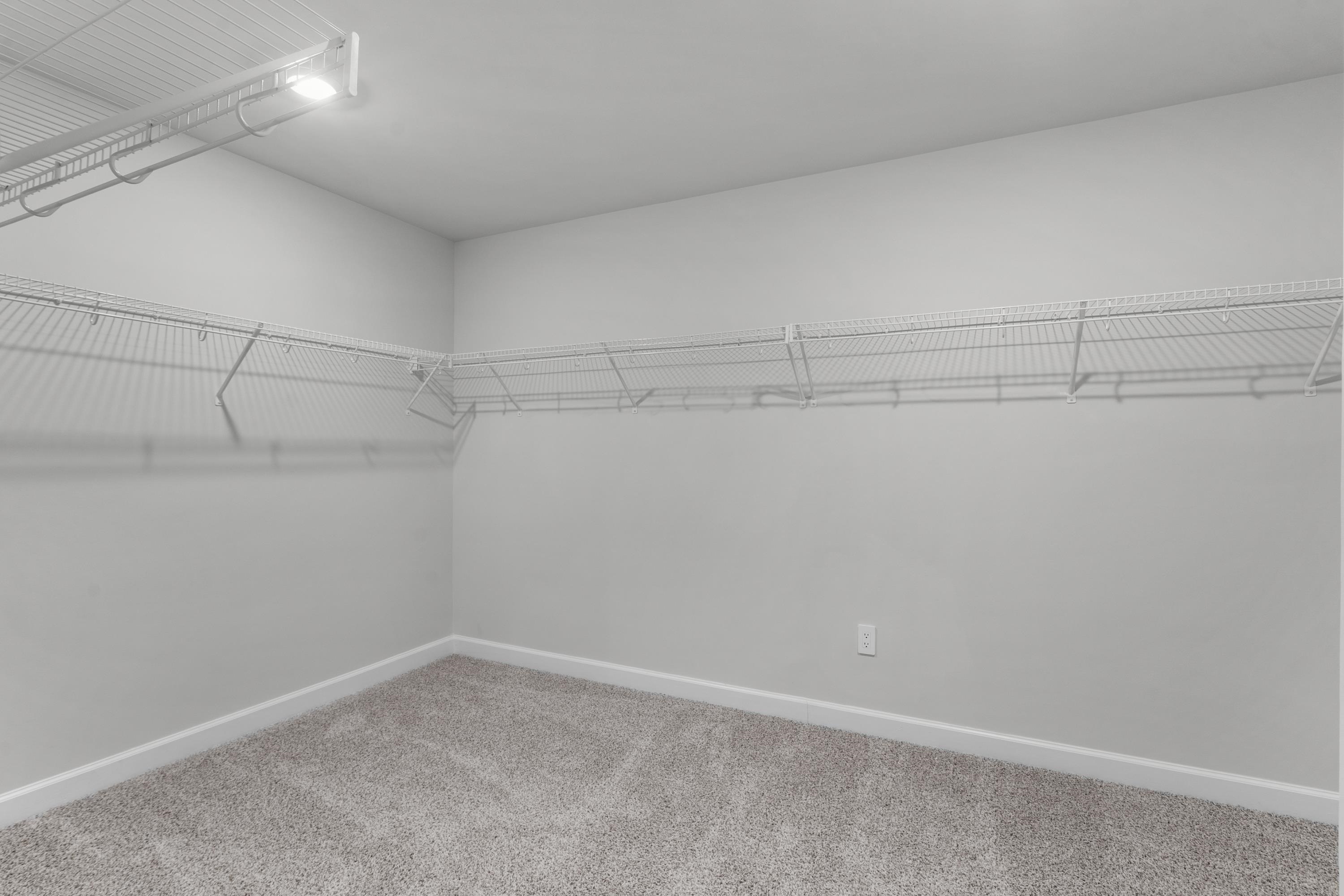 2609566 | Photo 24