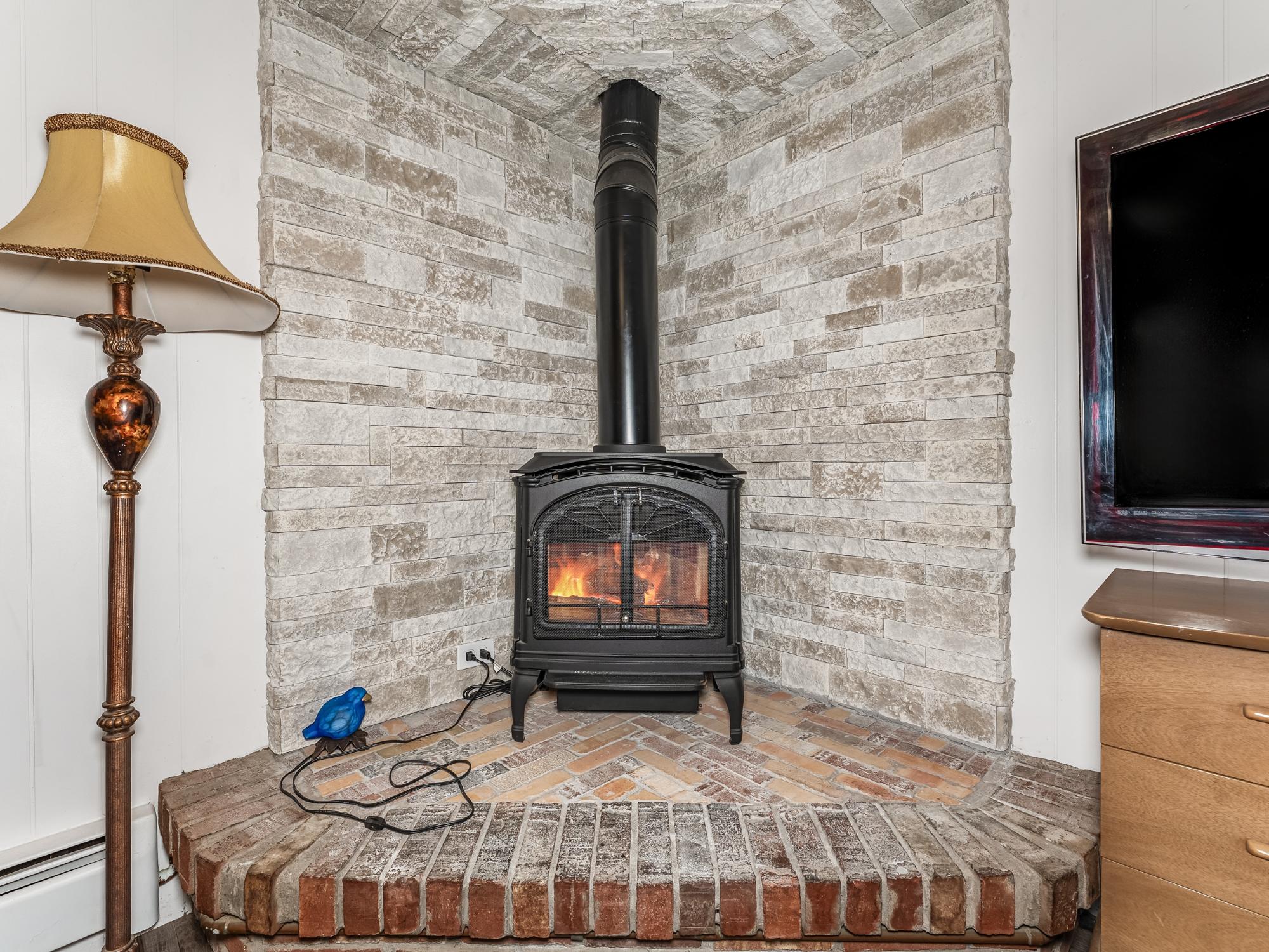 River Property Property 1378 Bluebird Ln Photo 10