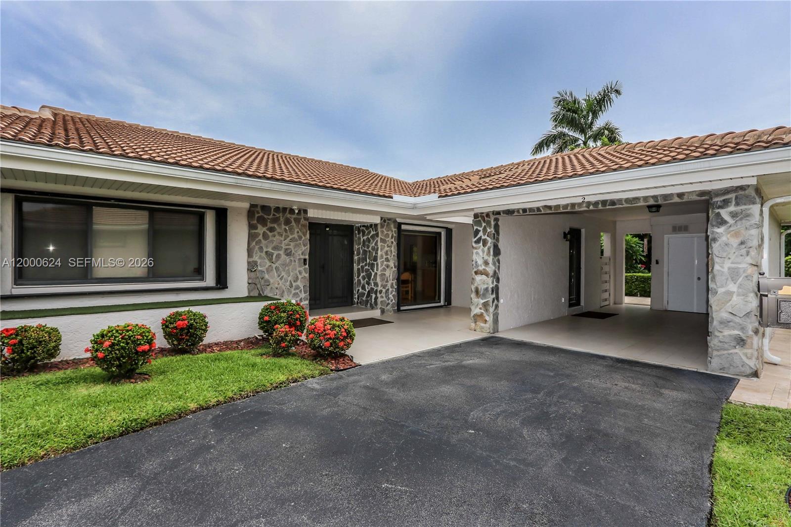 Villa Residences Of Emera