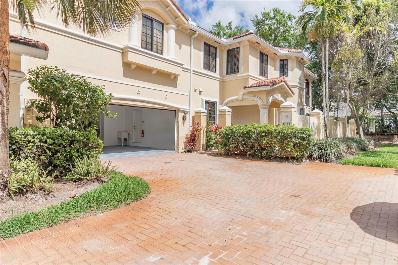 1611 Passion Vine Cir Unit 12-2, Weston, Florida 33326