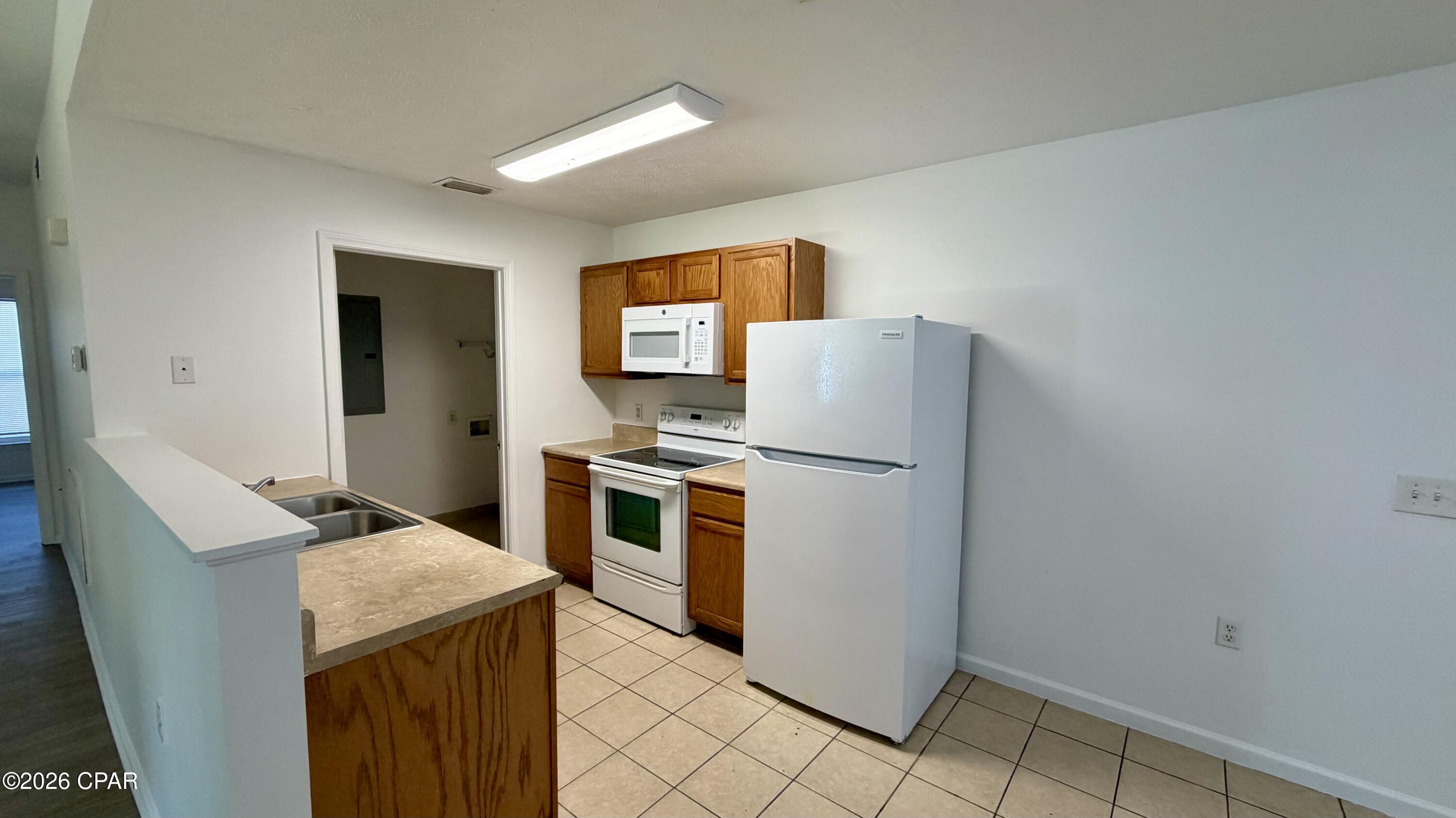 Image 2 For 9117 Laird Street 9127