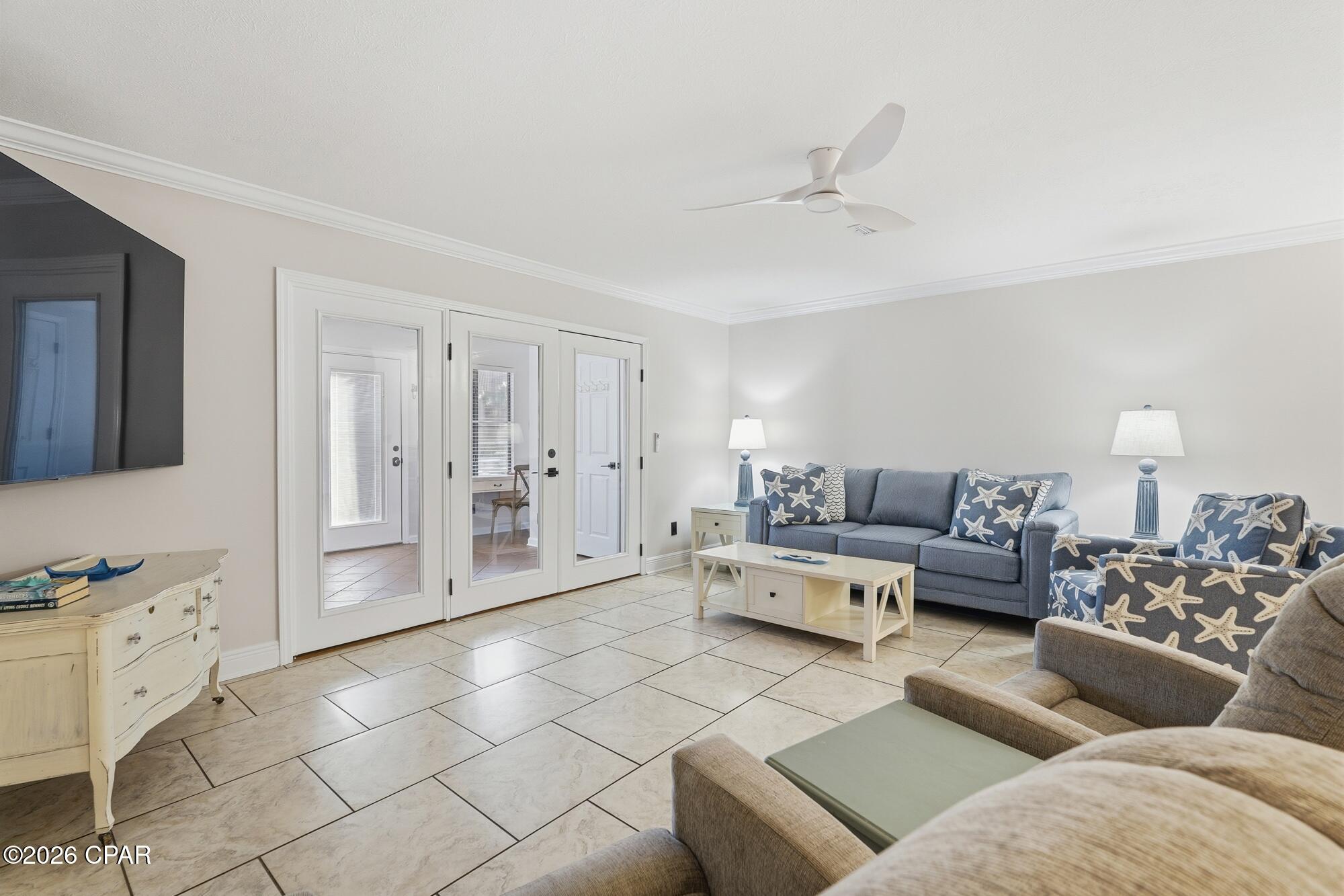 Image 10 For 135 Grand Island Boulevard