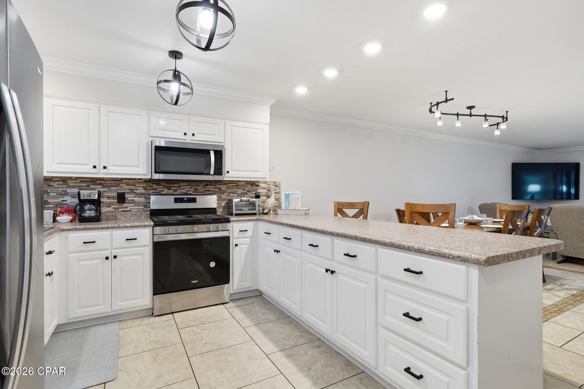 Image 2 For 135 Grand Island Boulevard