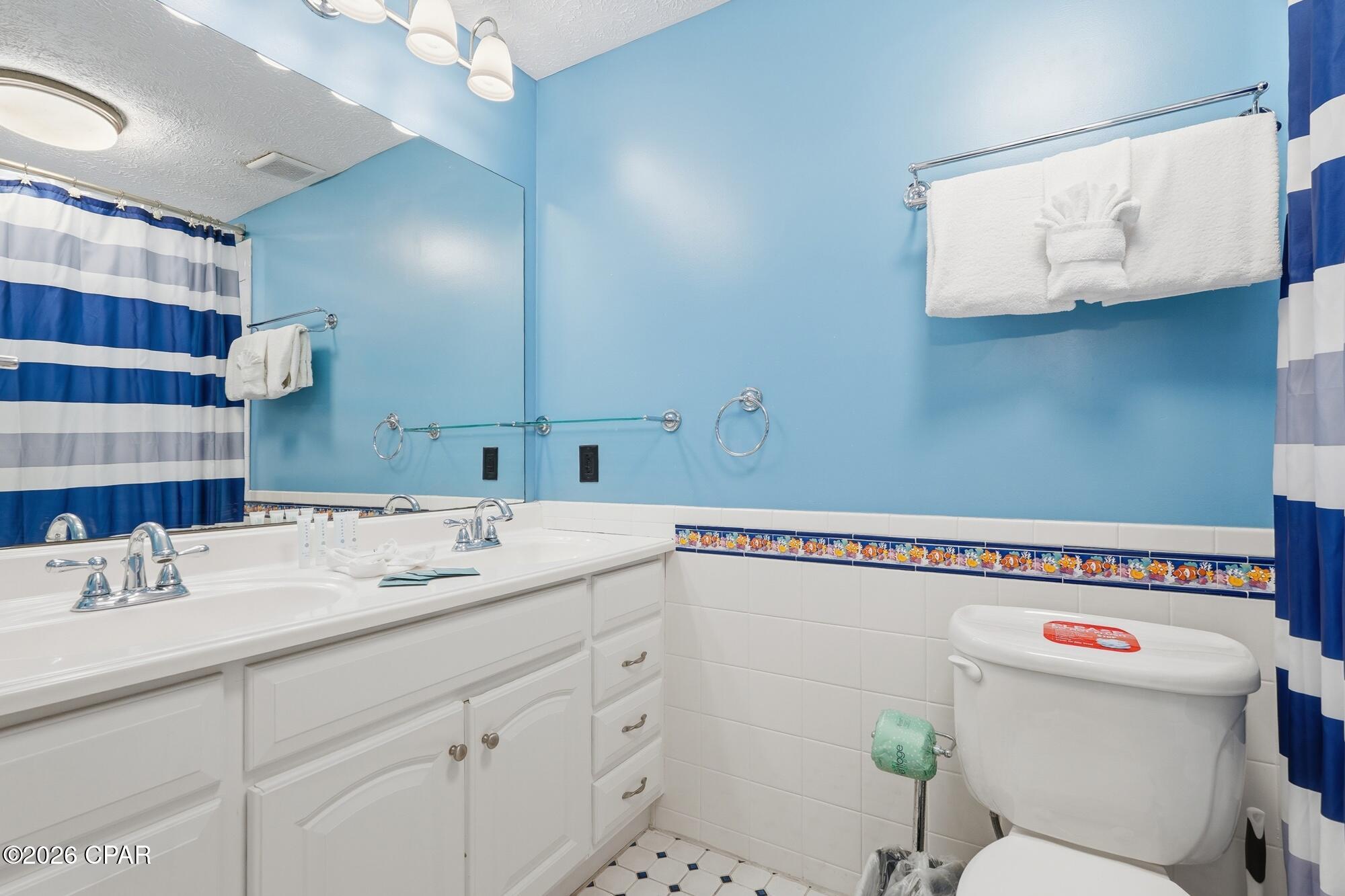 Image 22 For 135 Grand Island Boulevard