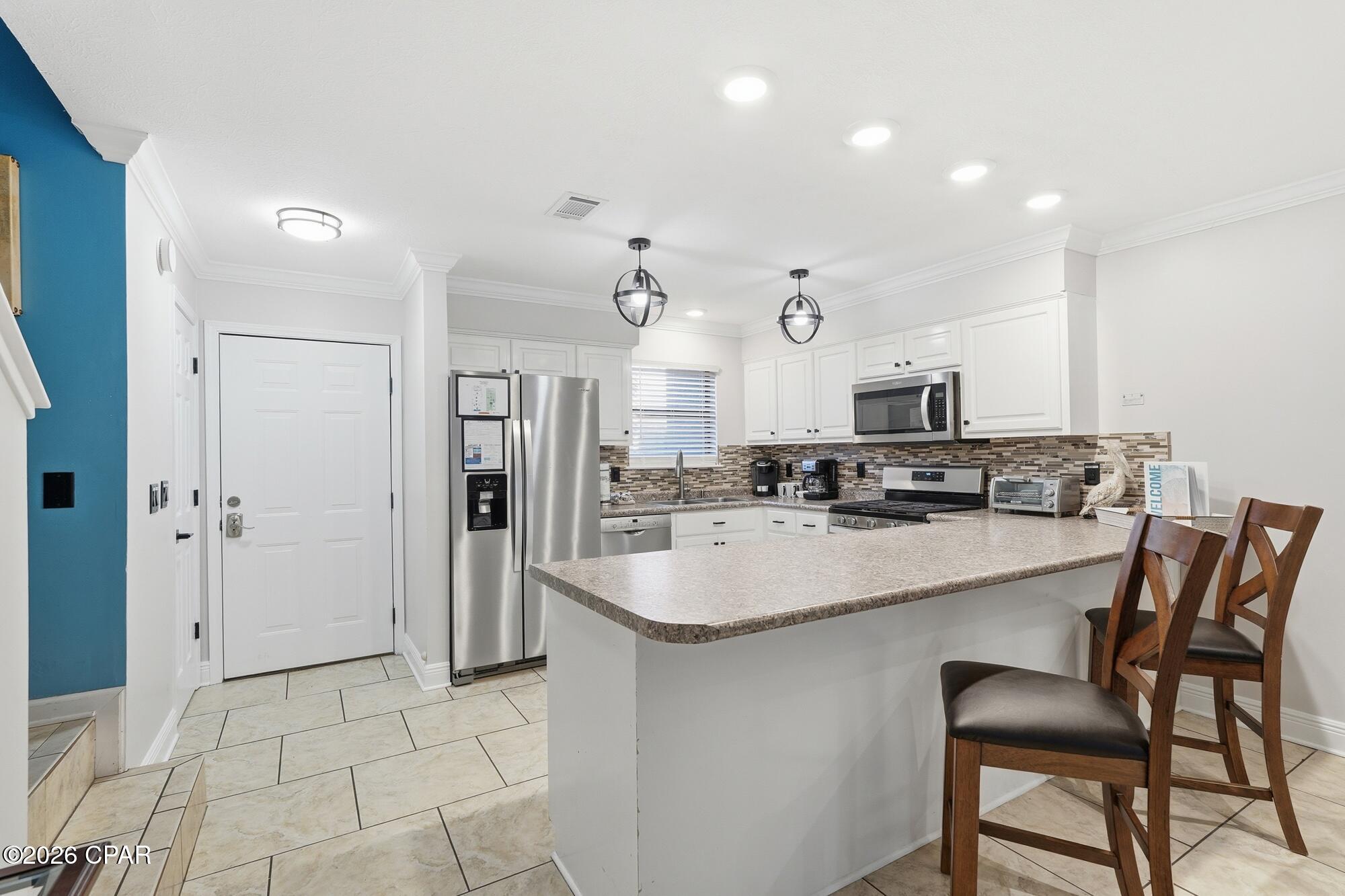 Image 4 For 135 Grand Island Boulevard