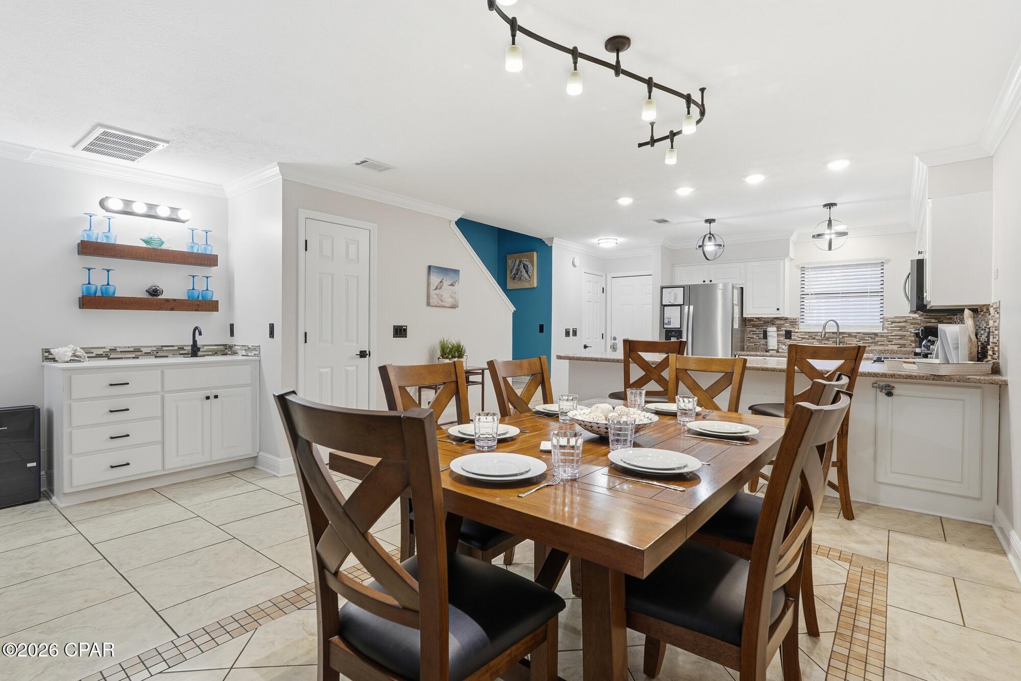 Image 6 For 135 Grand Island Boulevard